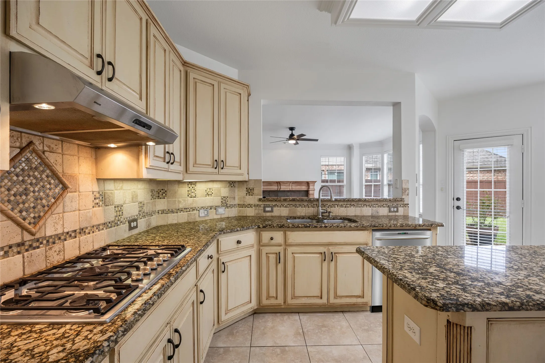 Single Family Residence For Rent in Denton County , 4758 Ridgeland Drive, Frisco, Texas 75034, 4 Bedroom, 3 Bathroom, 2 Garage spaces, 3,103 Sqft, built in 1999, mls#21336238, Real Estate Agent in Frisco, Homes For Rent in Denton county, Homes For Rent in Frisco, Realtor in Frisco Texas, Real Estate Brokerage Independent Realty Texas, Luminita Cordes Realtor