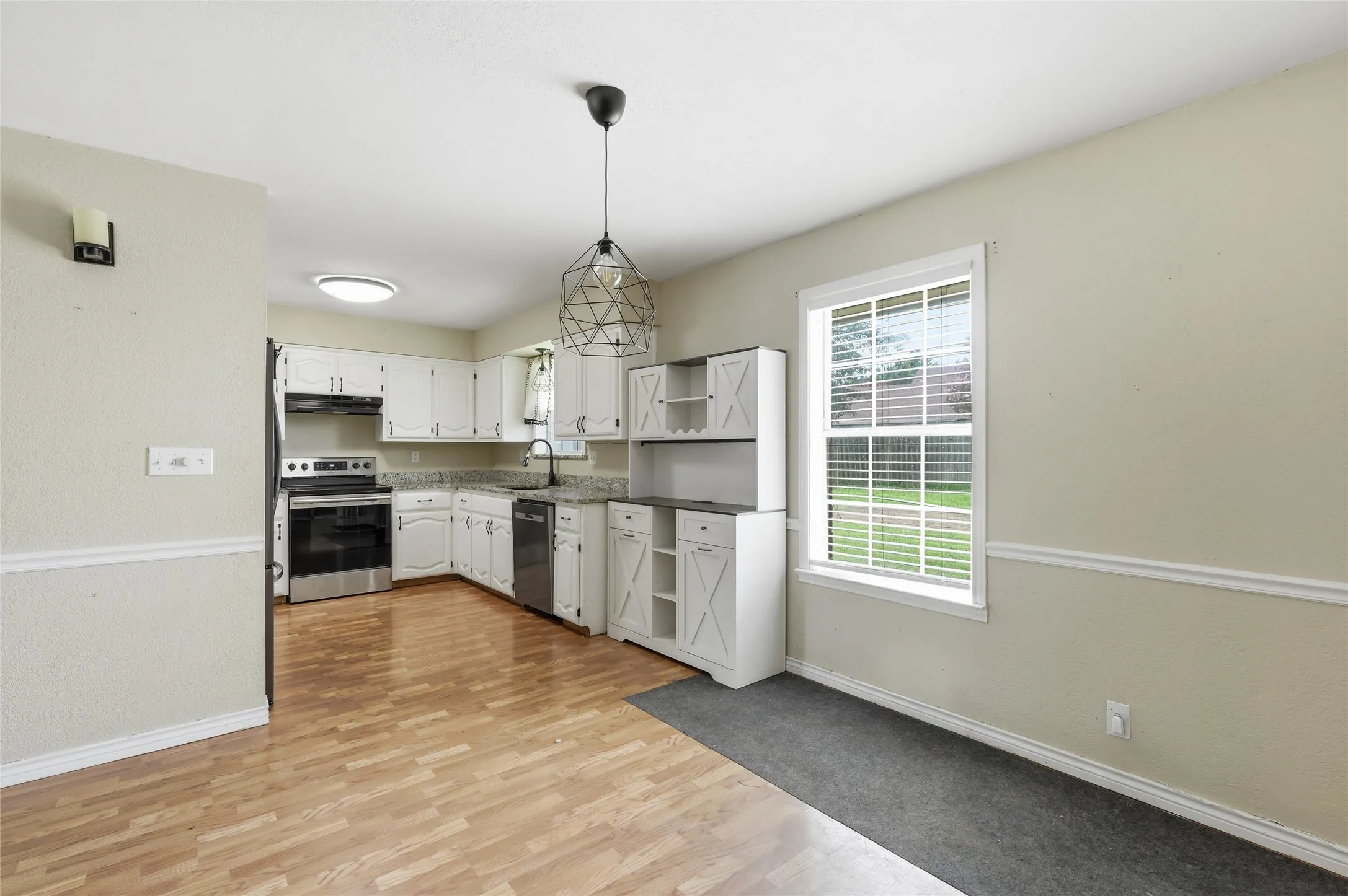 Single Family Residence For Sale in Fannin County , 2205 Canyon Circle, Bonham, Texas 75418, 3 Bedroom, 2 Bathroom, 2 Garage spaces, 1,738 Sqft, built in 1996, Price $255,000, mls#21336720, Real Estate Agent in Bonham, Homes For Sale in Fannin county, Homes For Sale in Bonham, Realtor in Bonham Texas, Real Estate Brokerage Independent Realty Texas, Luminita Cordes Realtor