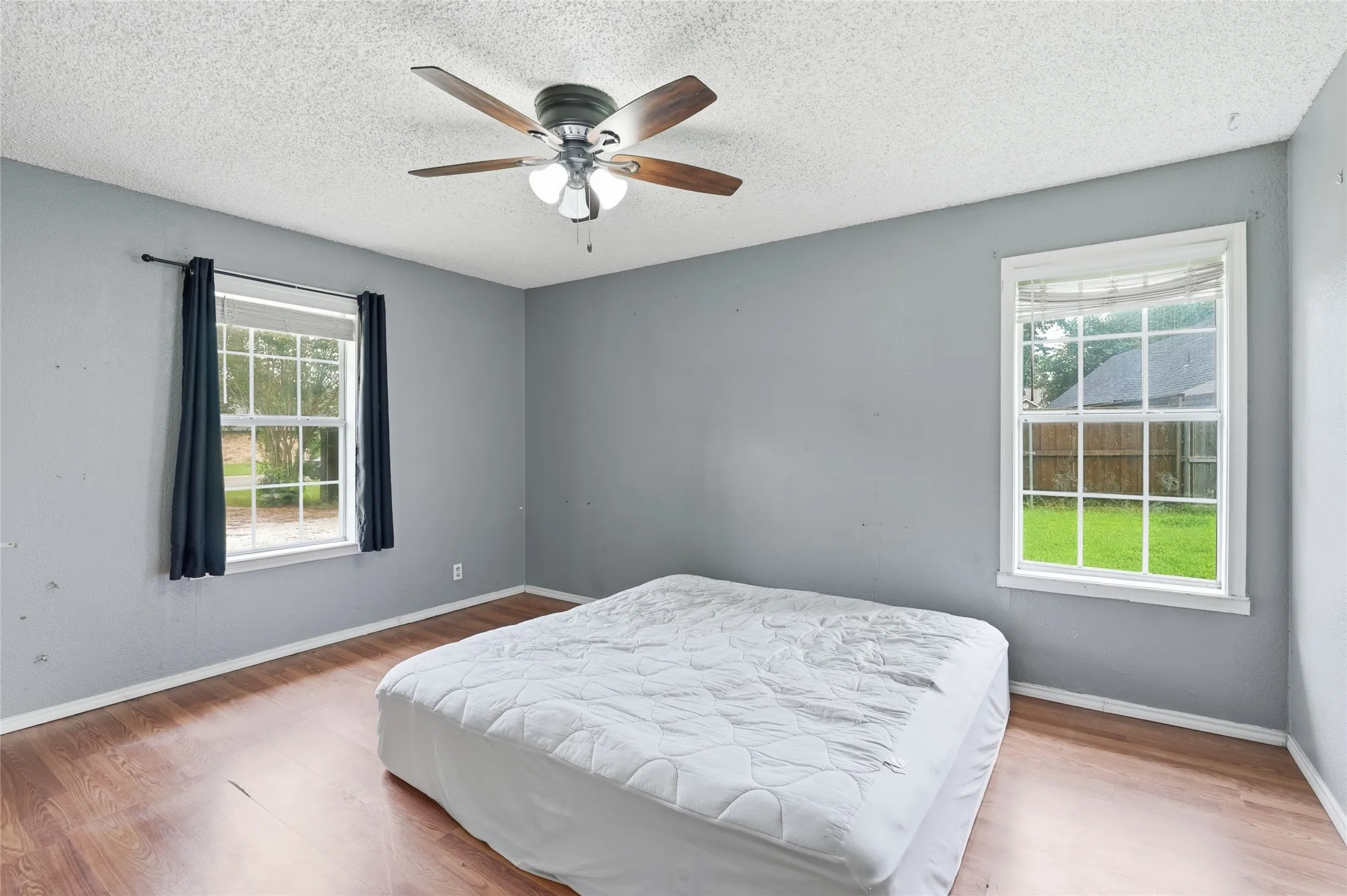 Single Family Residence For Sale in Fannin County , 2205 Canyon Circle, Bonham, Texas 75418, 3 Bedroom, 2 Bathroom, 2 Garage spaces, 1,738 Sqft, built in 1996, Price $255,000, mls#21336720, Real Estate Agent in Bonham, Homes For Sale in Fannin county, Homes For Sale in Bonham, Realtor in Bonham Texas, Real Estate Brokerage Independent Realty Texas, Luminita Cordes Realtor