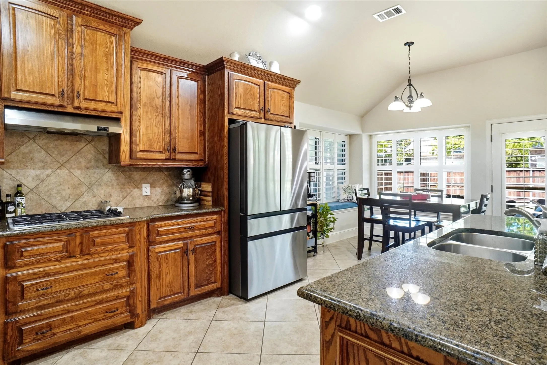 Single Family Residence For Sale in Tarrant County , 5905 Cripple Creek Trail, North Richland Hills, Texas 76180, 4 Bedroom, 3 Bathroom, 2 Garage spaces, 2,883 Sqft, built in 2009, mls#21336721, Real Estate Agent in North Richland Hills, Homes For Sale in Tarrant county, Homes For Sale in North Richland Hills, Realtor in North Richland Hills Texas, Real Estate Brokerage Independent Realty Texas, Luminita Cordes Realtor