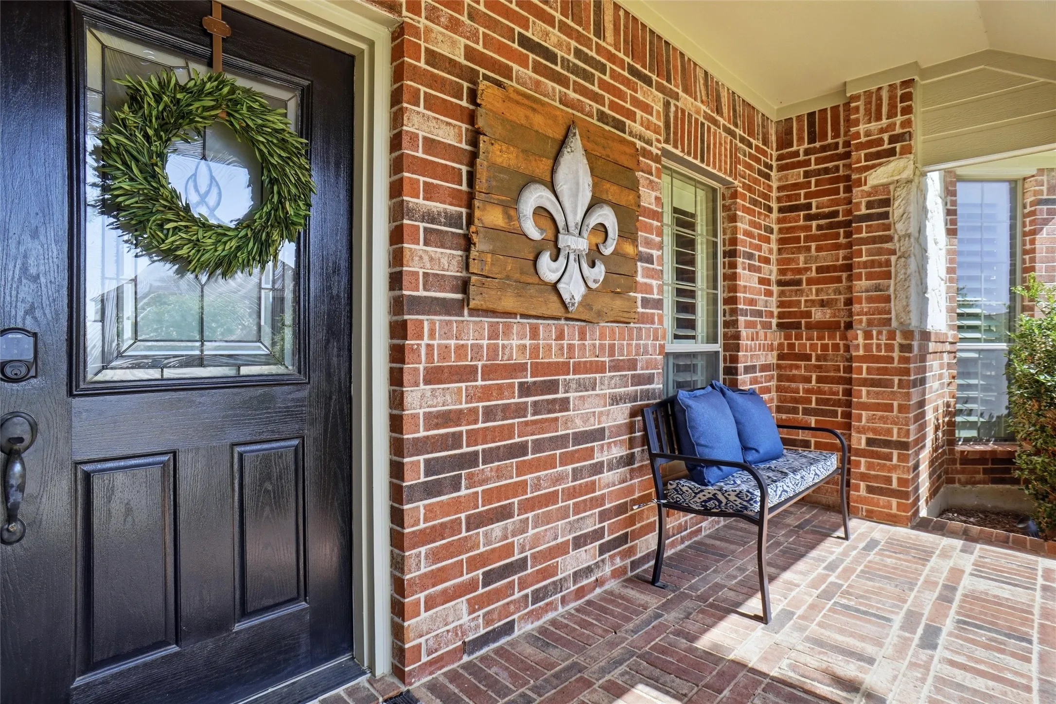 Single Family Residence For Sale in Tarrant County , 5905 Cripple Creek Trail, North Richland Hills, Texas 76180, 4 Bedroom, 3 Bathroom, 2 Garage spaces, 2,883 Sqft, built in 2009, mls#21336721, Real Estate Agent in North Richland Hills, Homes For Sale in Tarrant county, Homes For Sale in North Richland Hills, Realtor in North Richland Hills Texas, Real Estate Brokerage Independent Realty Texas, Luminita Cordes Realtor