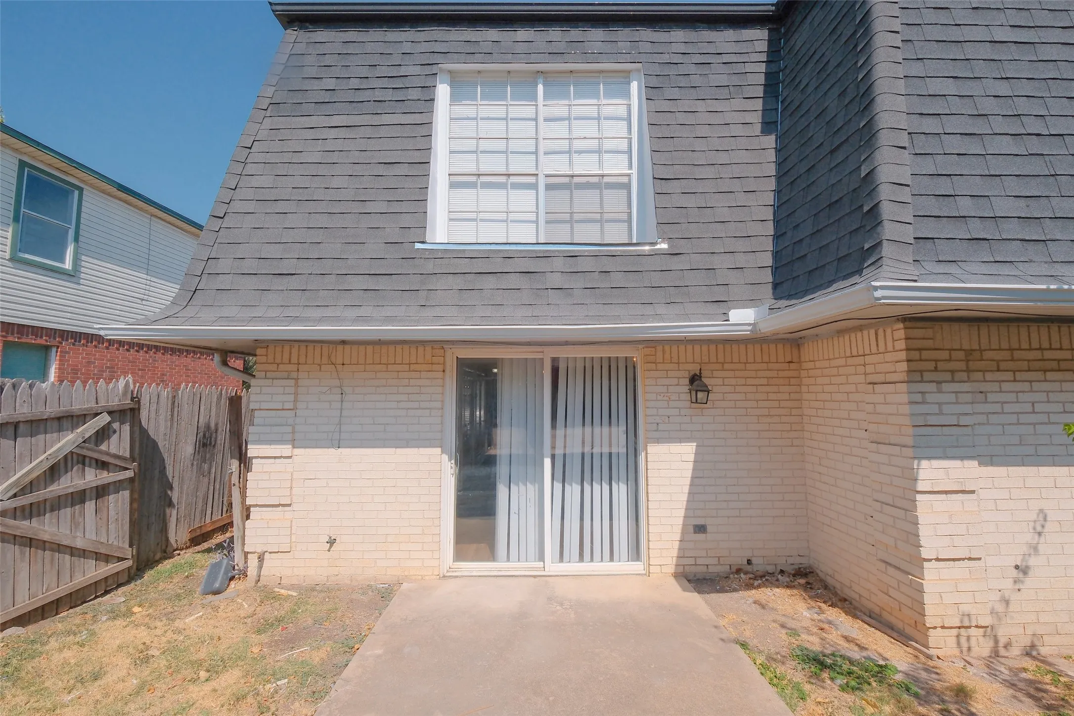 Apartment For Rent in Tarrant County , 6317 Granbury Road 6321, Fort Worth, Texas 76133, 2 Bedroom, 2 Bathroom, Garage spaces, 1,357 Sqft, built in 1969, mls#21336723, Real Estate Agent in Fort Worth, Homes For Rent in Tarrant county, Homes For Rent in Fort Worth, Realtor in Fort Worth Texas, Real Estate Brokerage Independent Realty Texas, Luminita Cordes Realtor
