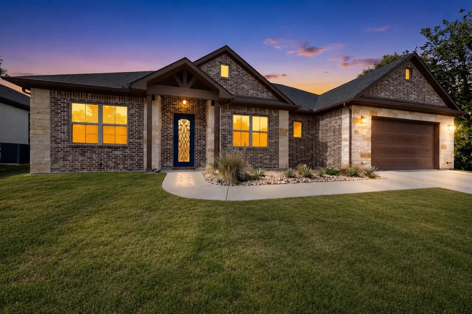 Single Family Residence For Sale in Parker County , 821 E 2nd Street, Weatherford, Texas 76086, 3 Bedroom, 3 Bathroom, 2 Garage spaces, 2,027 Sqft, built in 2024, mls#21334556, Real Estate Agent in Weatherford, Homes For Sale in Parker county, Homes For Sale in Weatherford, Realtor in Weatherford Texas, Real Estate Brokerage Independent Realty Texas, Luminita Cordes Realtor
