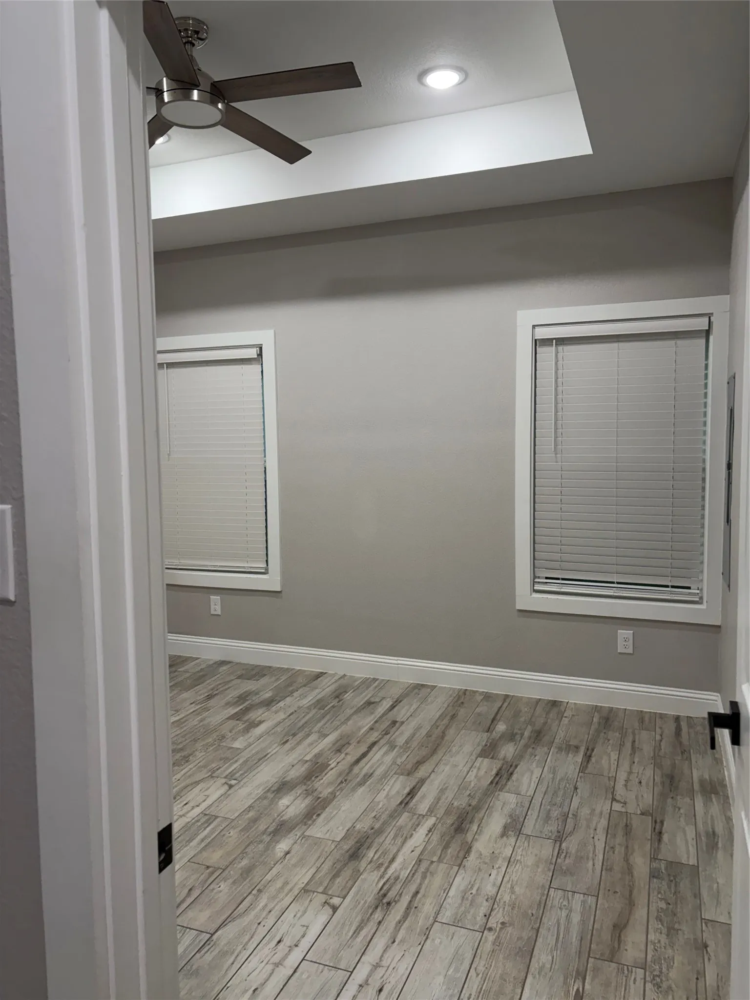 Single Family Residence For Rent in Ellis County , 1131 W Sterrett Road, Waxahachie, Texas 75167, 2 Bedroom, 2 Bathroom, Garage spaces, 1,200 Sqft, built in 2010, mls#21326612, Real Estate Agent in Waxahachie, Homes For Rent in Ellis county, Homes For Rent in Waxahachie, Realtor in Waxahachie Texas, Real Estate Brokerage Independent Realty Texas, Luminita Cordes Realtor