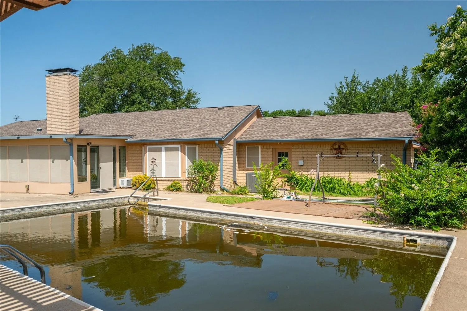 Single Family Residence For Sale in Rockwall County , 441 Briar Glen, Mclendon Chisholm, Texas 75032, 3 Bedroom, 2 Bathroom, 3 Garage spaces, 2,130 Sqft, built in 1976, mls#21318581, Real Estate Agent in Mclendon Chisholm, Homes For Sale in Rockwall county, Homes For Sale in Mclendon Chisholm, Realtor in Mclendon Chisholm Texas, Real Estate Brokerage Independent Realty Texas, Luminita Cordes Realtor