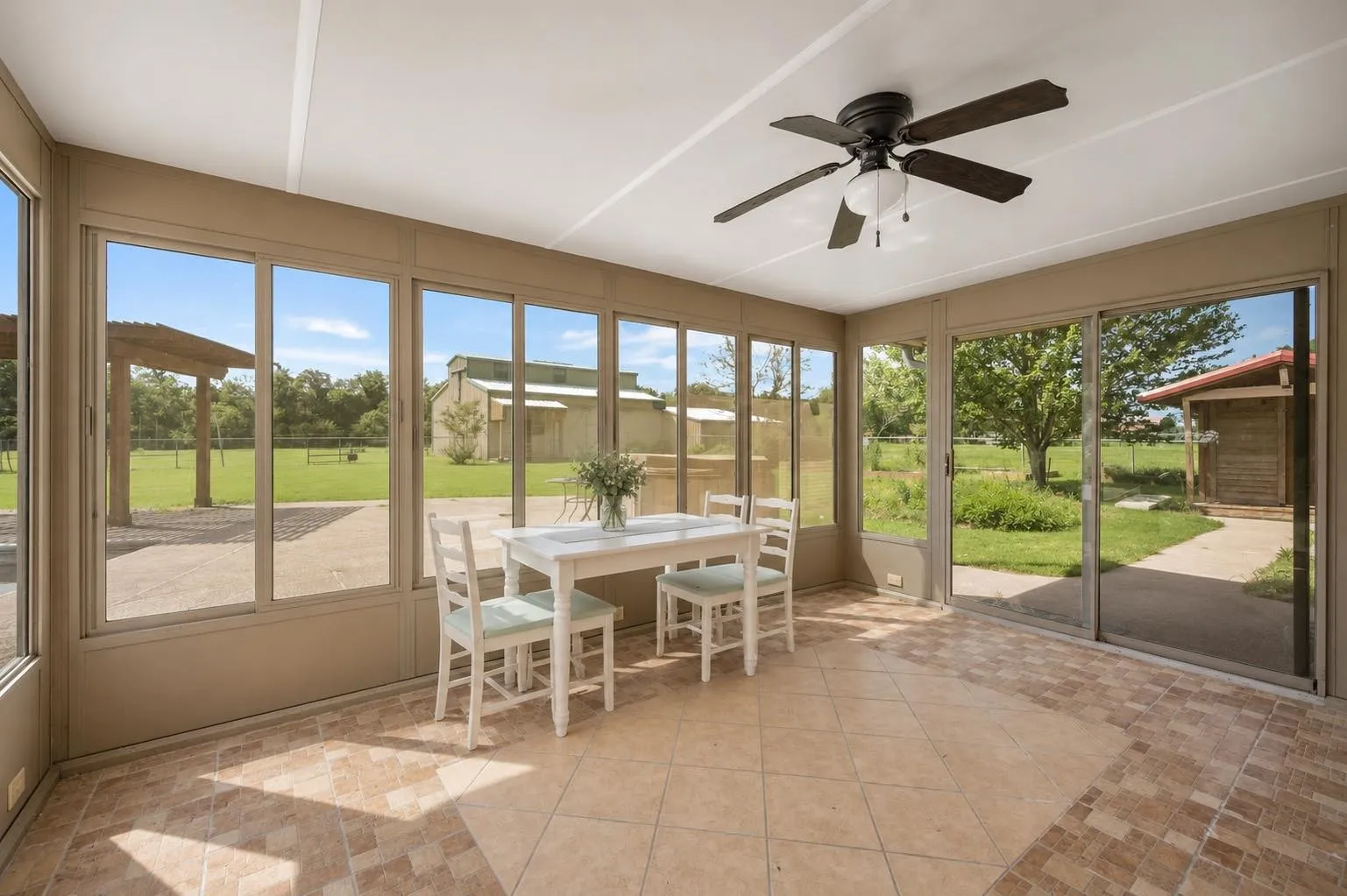 Single Family Residence For Sale in Rockwall County , 441 Briar Glen, Mclendon Chisholm, Texas 75032, 3 Bedroom, 2 Bathroom, 3 Garage spaces, 2,130 Sqft, built in 1976, mls#21318581, Real Estate Agent in Mclendon Chisholm, Homes For Sale in Rockwall county, Homes For Sale in Mclendon Chisholm, Realtor in Mclendon Chisholm Texas, Real Estate Brokerage Independent Realty Texas, Luminita Cordes Realtor