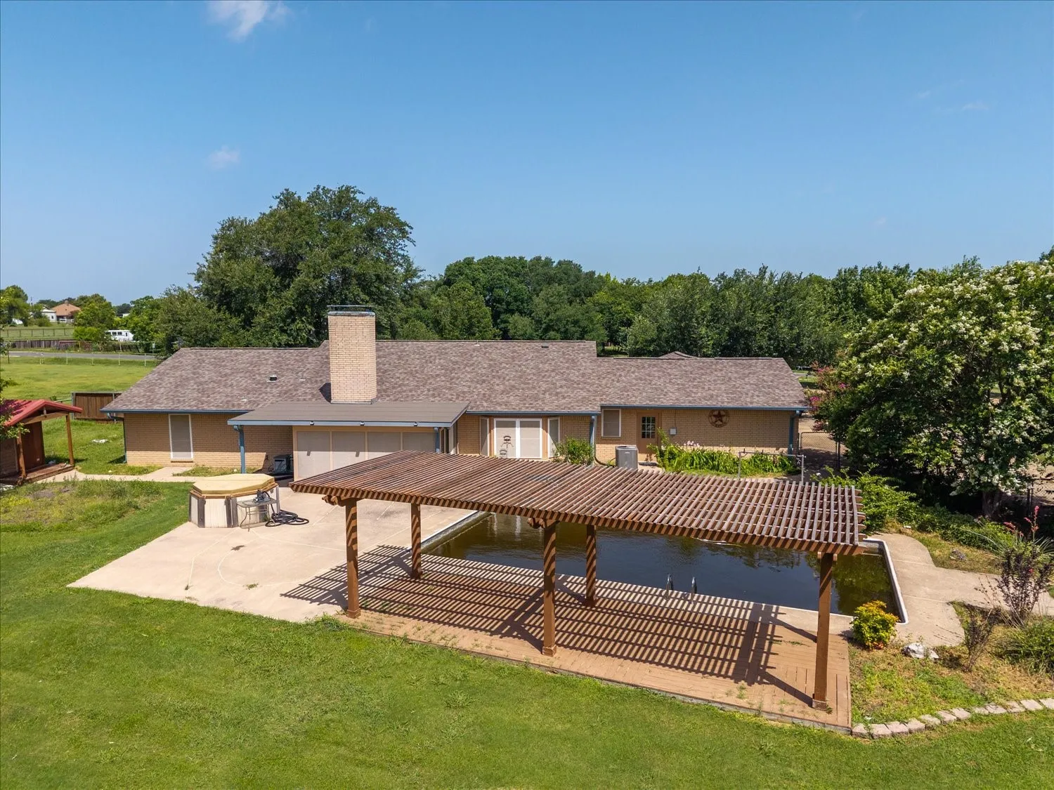 Single Family Residence For Sale in Rockwall County , 441 Briar Glen, Mclendon Chisholm, Texas 75032, 3 Bedroom, 2 Bathroom, 3 Garage spaces, 2,130 Sqft, built in 1976, mls#21318581, Real Estate Agent in Mclendon Chisholm, Homes For Sale in Rockwall county, Homes For Sale in Mclendon Chisholm, Realtor in Mclendon Chisholm Texas, Real Estate Brokerage Independent Realty Texas, Luminita Cordes Realtor
