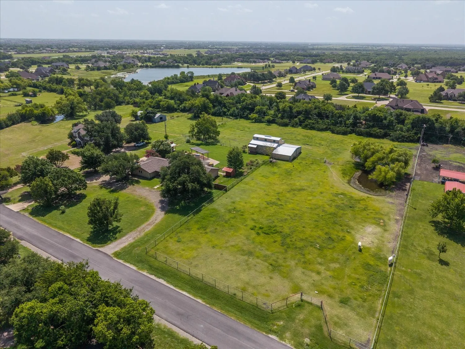 Single Family Residence For Sale in Rockwall County , 441 Briar Glen, Mclendon Chisholm, Texas 75032, 3 Bedroom, 2 Bathroom, 3 Garage spaces, 2,130 Sqft, built in 1976, mls#21318581, Real Estate Agent in Mclendon Chisholm, Homes For Sale in Rockwall county, Homes For Sale in Mclendon Chisholm, Realtor in Mclendon Chisholm Texas, Real Estate Brokerage Independent Realty Texas, Luminita Cordes Realtor