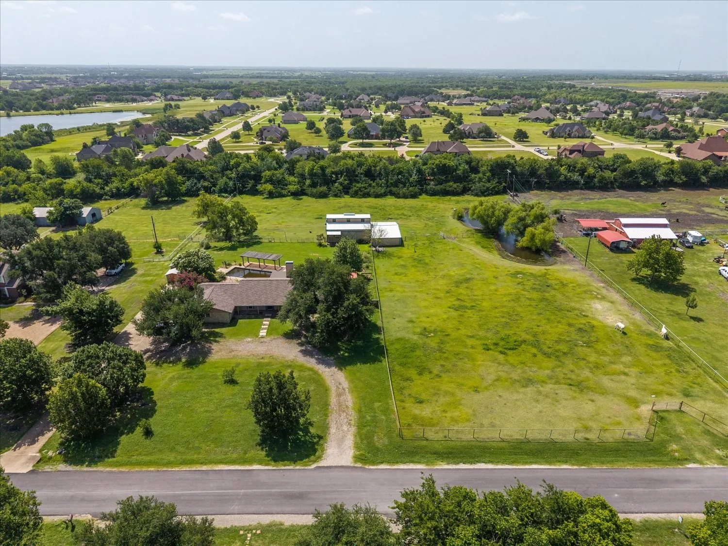 Single Family Residence For Sale in Rockwall County , 441 Briar Glen, Mclendon Chisholm, Texas 75032, 3 Bedroom, 2 Bathroom, 3 Garage spaces, 2,130 Sqft, built in 1976, mls#21318581, Real Estate Agent in Mclendon Chisholm, Homes For Sale in Rockwall county, Homes For Sale in Mclendon Chisholm, Realtor in Mclendon Chisholm Texas, Real Estate Brokerage Independent Realty Texas, Luminita Cordes Realtor