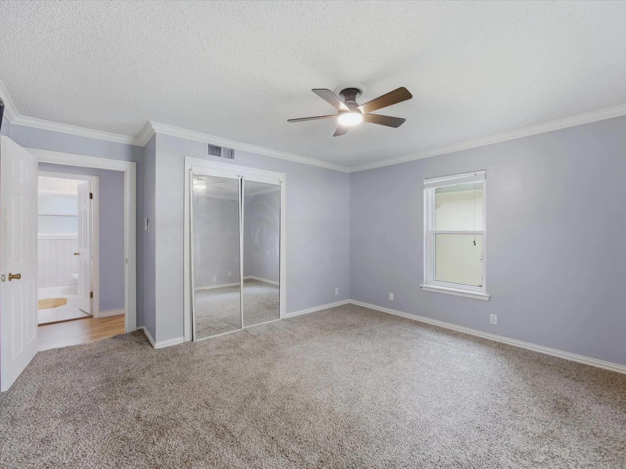 Single Family Residence For Sale in Tarrant County , 828 Billie Ruth Lane, Hurst, Texas 76053, 4 Bedroom, 2 Bathroom, Garage spaces, 1,529 Sqft, built in 1958, mls#21336674, Real Estate Agent in Hurst, Homes For Sale in Tarrant county, Homes For Sale in Hurst, Realtor in Hurst Texas, Real Estate Brokerage Independent Realty Texas, Luminita Cordes Realtor