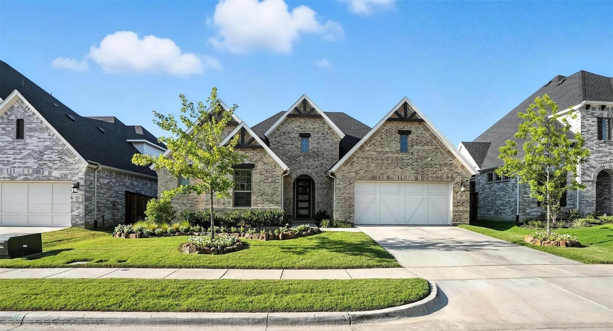 Single Family Residence For Sale in Denton County , 716 Colt Drive, Aubrey, Texas 76227, 4 Bedroom, 4 Bathroom, 3 Garage spaces, 2,928 Sqft, built in 2023, mls#21330641, Real Estate Agent in Aubrey, Homes For Sale in Denton county, Homes For Sale in Aubrey, Realtor in Aubrey Texas, Real Estate Brokerage Independent Realty Texas, Luminita Cordes Realtor