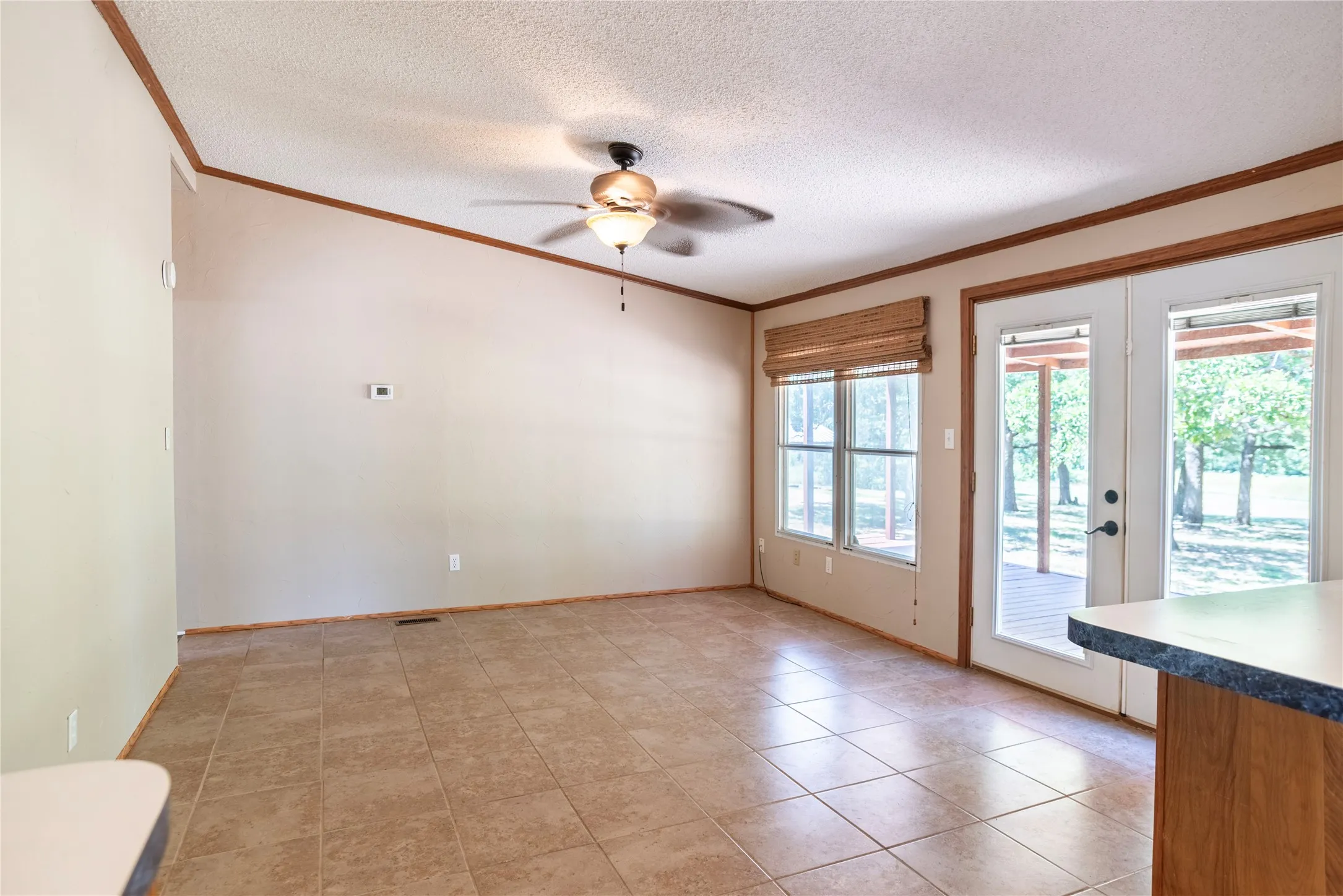 Mobile Home For Sale in Wise County , 406 Private Road 3706, Bridgeport, Texas 76426, 4 Bedrooms, 3 Bathrooms, Garage spaces, 2,128 Sqft, built in 1995, Price $785,000, mls#21336614, Real Estate Agent in Bridgeport, Homes For Sale in Wise county, Homes For Sale in Bridgeport, Realtor in Bridgeport Texas, Real Estate Brokerage Independent Realty Texas, Luminita Cordes Realtor