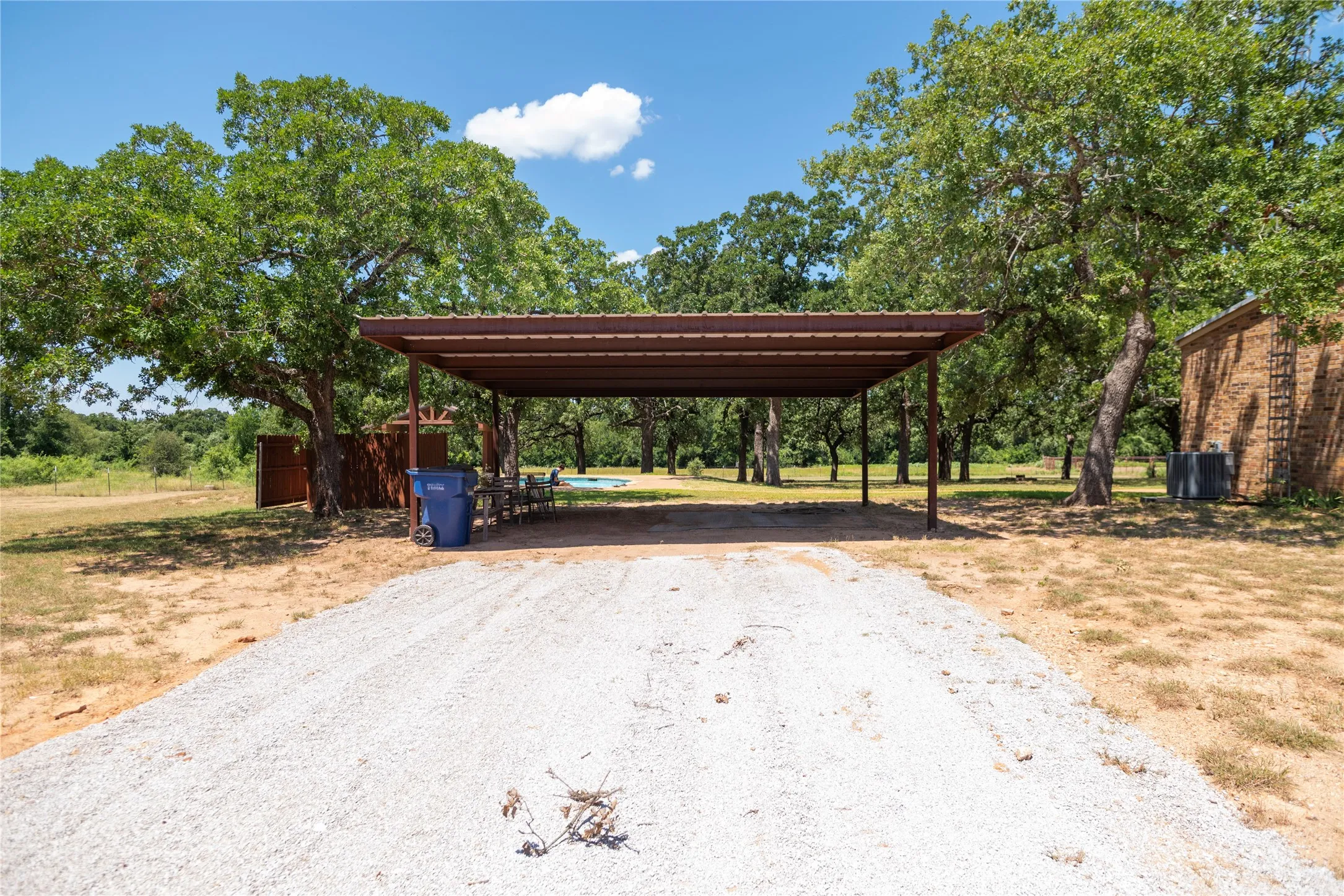 Mobile Home For Sale in Wise County , 406 Private Road 3706, Bridgeport, Texas 76426, 4 Bedrooms, 3 Bathrooms, Garage spaces, 2,128 Sqft, built in 1995, Price $785,000, mls#21336614, Real Estate Agent in Bridgeport, Homes For Sale in Wise county, Homes For Sale in Bridgeport, Realtor in Bridgeport Texas, Real Estate Brokerage Independent Realty Texas, Luminita Cordes Realtor