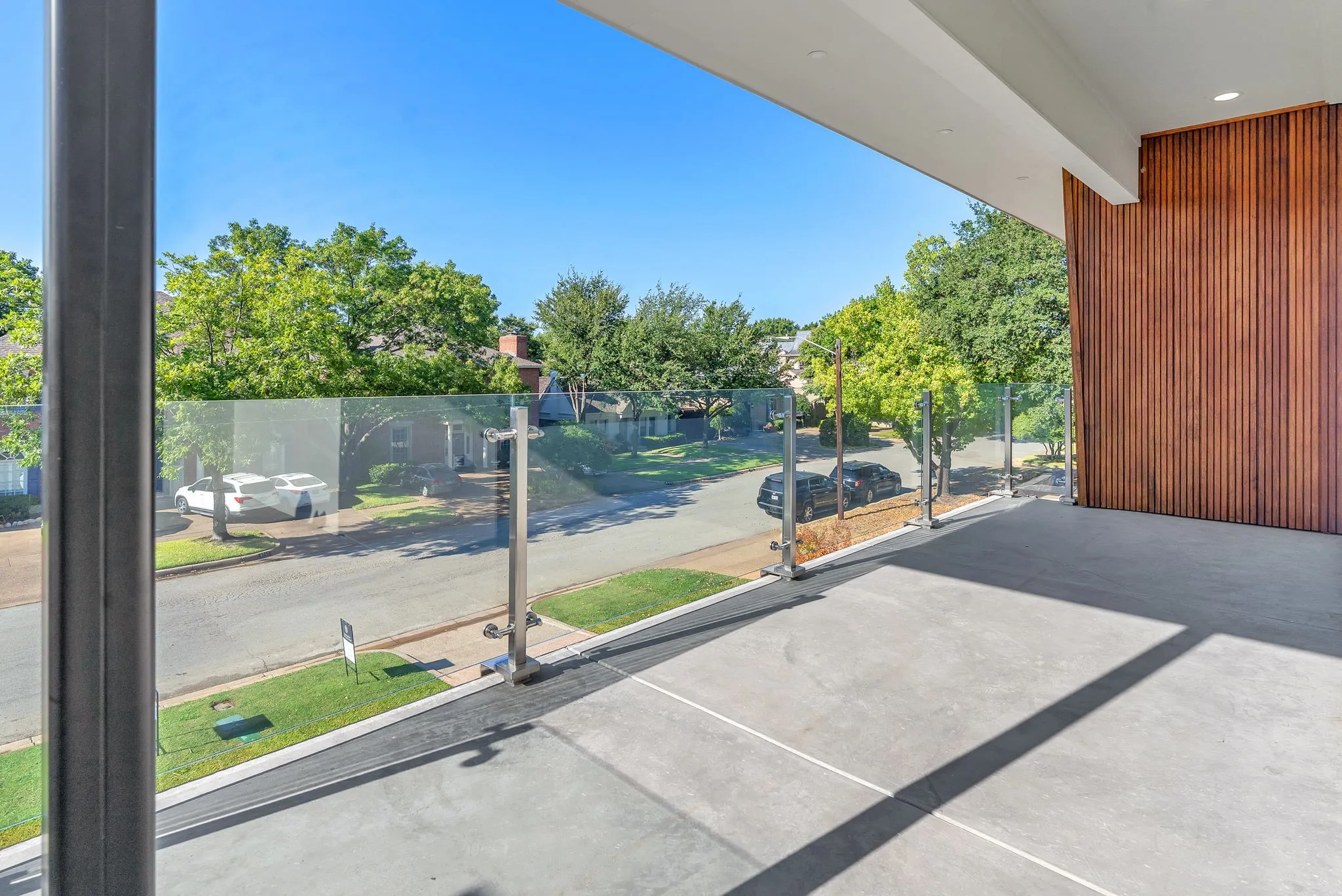 Single Family Residence For Sale in Tarrant County , 4716 Harley Avenue, Fort Worth, Texas 76107, 4 Bedroom, 6 Bathroom, 2 Garage spaces, 4,640 Sqft, built in 1977, mls#21330260, Real Estate Agent in Fort Worth, Homes For Sale in Tarrant county, Homes For Sale in Fort Worth, Realtor in Fort Worth Texas, Real Estate Brokerage Independent Realty Texas, Luminita Cordes Realtor