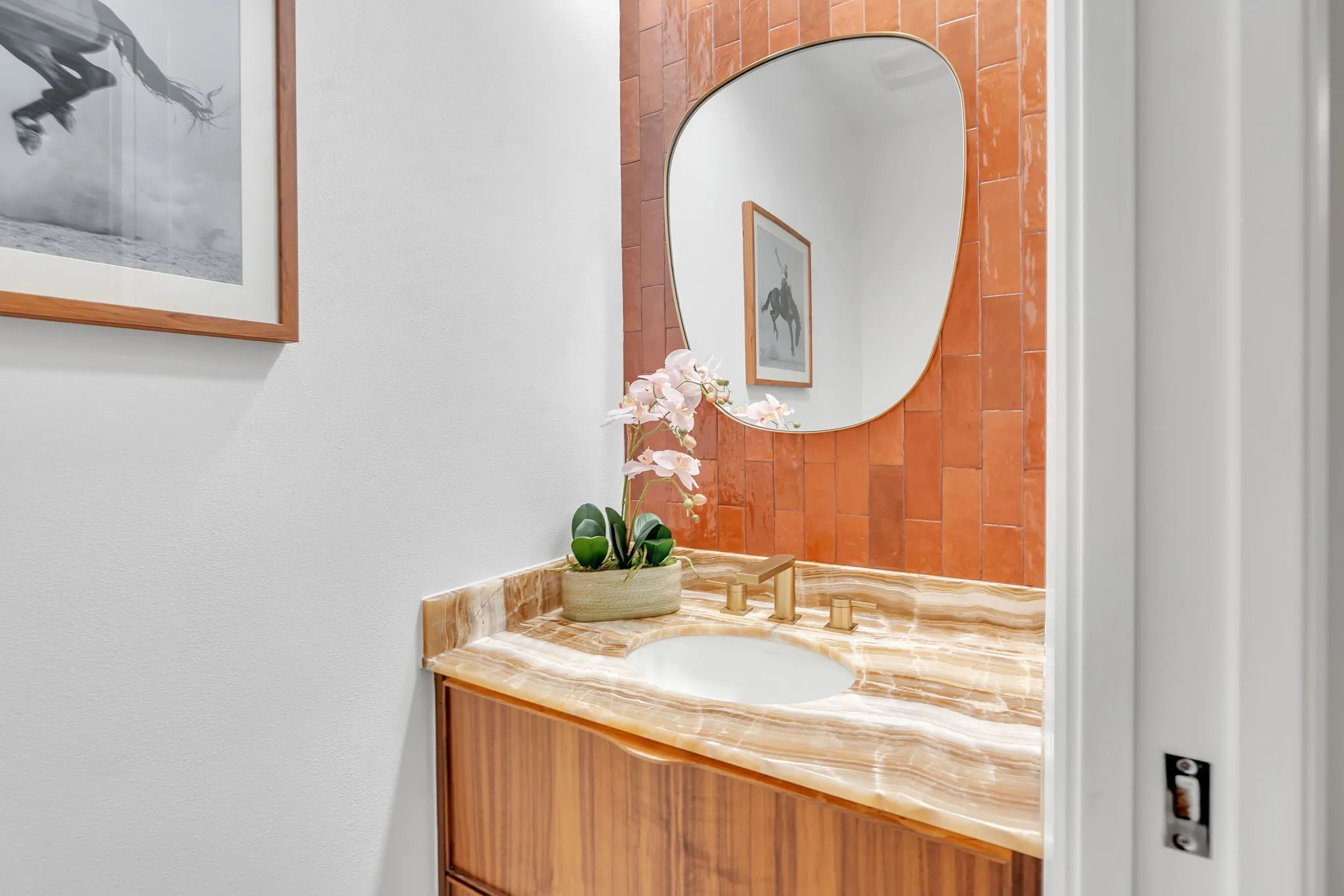 First floor powder bath
