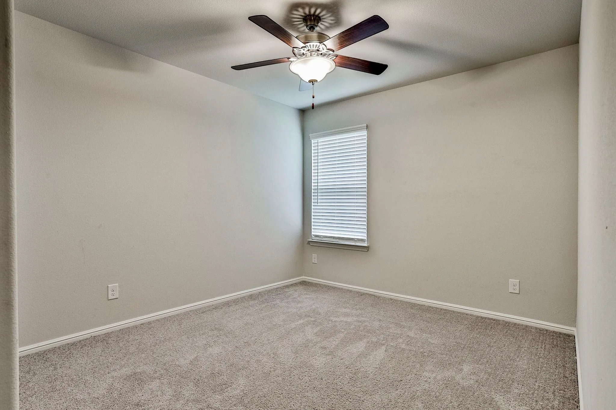 Single Family Residence For Sale in Tarrant County , 8713 Rock Hibiscus Drive, Fort Worth, Texas 76131, 4 Bedroom, 3 Bathroom, 2 Garage spaces, 2,118 Sqft, built in 2021, Price $405,000, mls#21336758, Real Estate Agent in Fort Worth, Homes For Sale in Tarrant county, Homes For Sale in Fort Worth, Realtor in Fort Worth Texas, Real Estate Brokerage Independent Realty Texas, Luminita Cordes Realtor