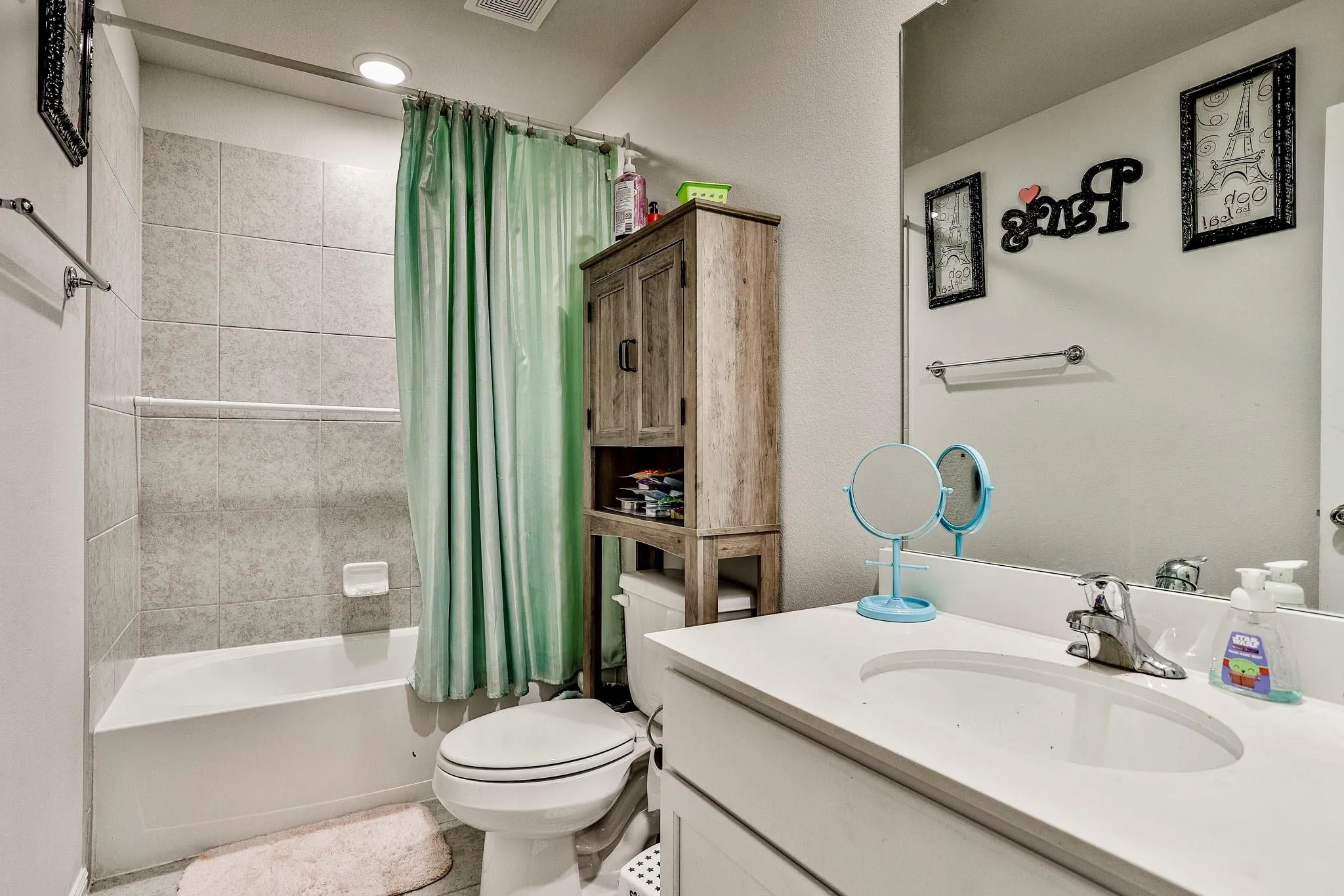 Single Family Residence For Sale in Tarrant County , 8713 Rock Hibiscus Drive, Fort Worth, Texas 76131, 4 Bedroom, 3 Bathroom, 2 Garage spaces, 2,118 Sqft, built in 2021, Price $405,000, mls#21336758, Real Estate Agent in Fort Worth, Homes For Sale in Tarrant county, Homes For Sale in Fort Worth, Realtor in Fort Worth Texas, Real Estate Brokerage Independent Realty Texas, Luminita Cordes Realtor