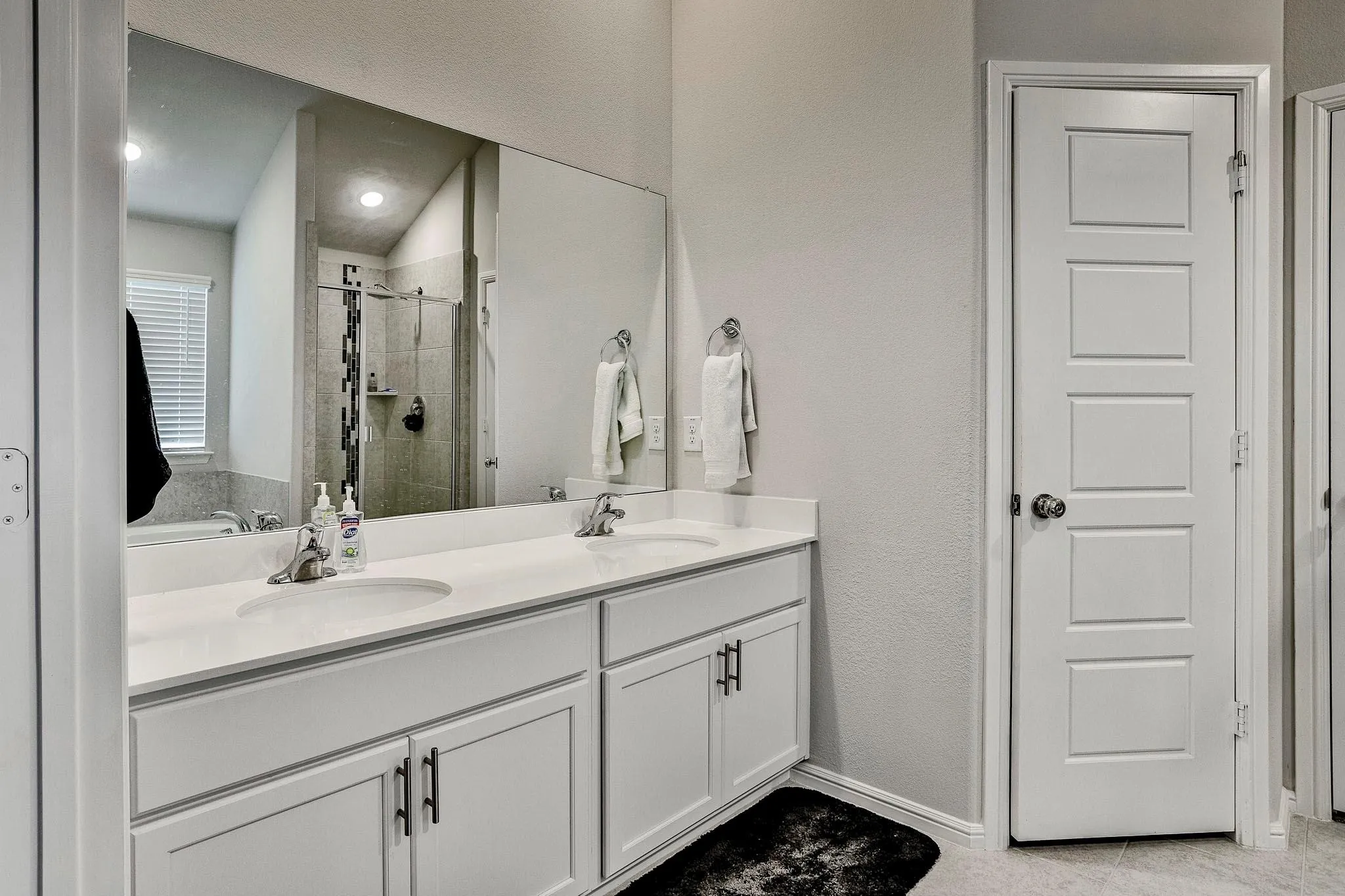 Single Family Residence For Sale in Tarrant County , 8713 Rock Hibiscus Drive, Fort Worth, Texas 76131, 4 Bedroom, 3 Bathroom, 2 Garage spaces, 2,118 Sqft, built in 2021, Price $405,000, mls#21336758, Real Estate Agent in Fort Worth, Homes For Sale in Tarrant county, Homes For Sale in Fort Worth, Realtor in Fort Worth Texas, Real Estate Brokerage Independent Realty Texas, Luminita Cordes Realtor