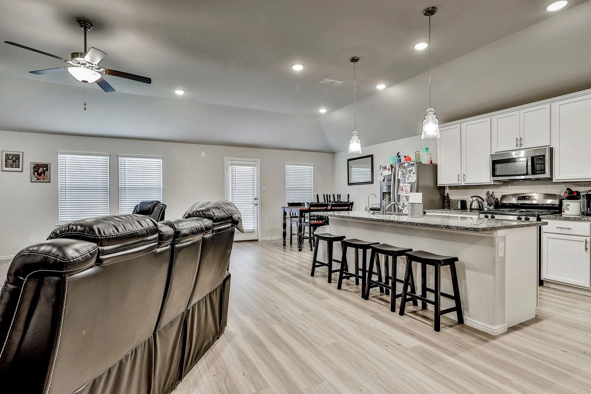 Single Family Residence For Sale in Tarrant County , 8713 Rock Hibiscus Drive, Fort Worth, Texas 76131, 4 Bedroom, 3 Bathroom, 2 Garage spaces, 2,118 Sqft, built in 2021, Price $405,000, mls#21336758, Real Estate Agent in Fort Worth, Homes For Sale in Tarrant county, Homes For Sale in Fort Worth, Realtor in Fort Worth Texas, Real Estate Brokerage Independent Realty Texas, Luminita Cordes Realtor