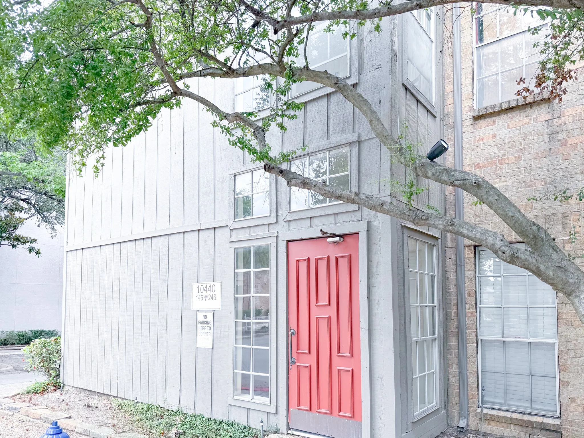 Condominium For Sale in Dallas County , 10440 High Hollows Drive 146, Dallas, Texas 75230, 1 Bedroom, 1 Bathroom, Garage spaces, 824 Sqft, built in 1969, Price $112,000, mls#21331494, Real Estate Agent in Dallas, Homes For Sale in Dallas county, Homes For Sale in Dallas, Realtor in Dallas Texas, Real Estate Brokerage Independent Realty Texas, Luminita Cordes Realtor