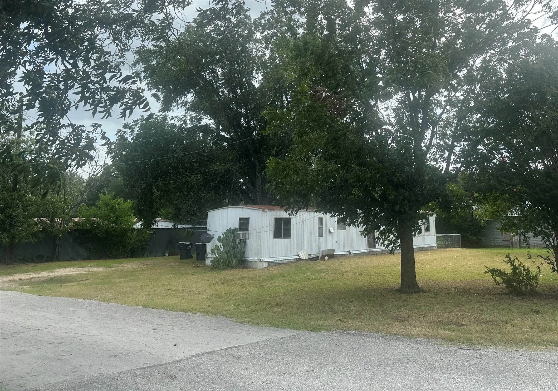 Improved Land For Sale in Comanche County , 533 W Sipe Springs Road, De Leon, Texas 76444, 0, 0, Garage spaces, 0 Sqft, built in 1978, mls#21336108, Real Estate Agent in De Leon, Homes For Sale in Comanche county, Homes For Sale in De Leon, Realtor in De Leon Texas, Real Estate Brokerage Independent Realty Texas, Luminita Cordes Realtor