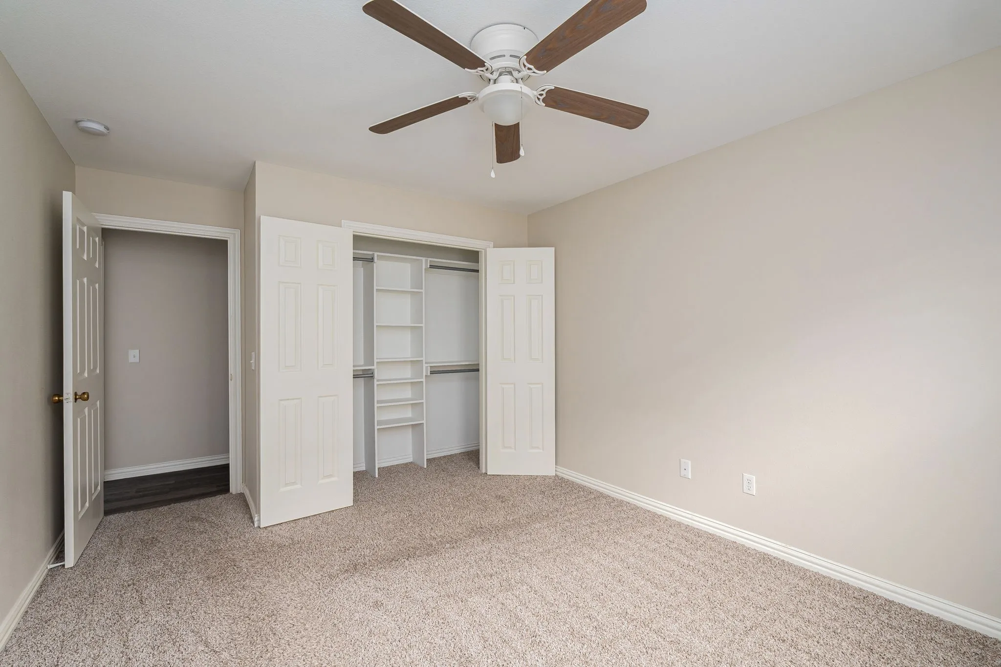 Townhouse For Rent in Grayson County , 640 W Marshall Street, Van Alstyne, Texas 75495, 3 Bedroom, 2 Bathroom, 2 Garage spaces, 1,327 Sqft, built in 2010, mls#21336791, Real Estate Agent in Van Alstyne, Homes For Rent in Grayson county, Homes For Rent in Van Alstyne, Realtor in Van Alstyne Texas, Real Estate Brokerage Independent Realty Texas, Luminita Cordes Realtor