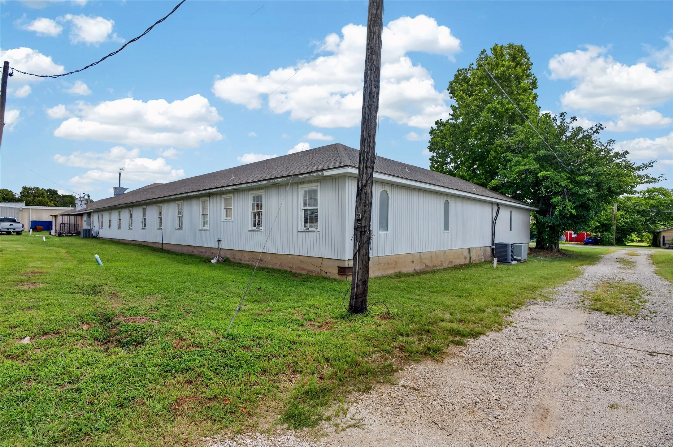 Retail For Sale in Grayson County , 400 N Houston Avenue, Pottsboro, Texas 75076, 0, 0, Garage spaces, 0 Sqft, built in 1990, mls#21329115, Real Estate Agent in Pottsboro, Homes For Sale in Grayson county, Homes For Sale in Pottsboro, Realtor in Pottsboro Texas, Real Estate Brokerage Independent Realty Texas, Luminita Cordes Realtor