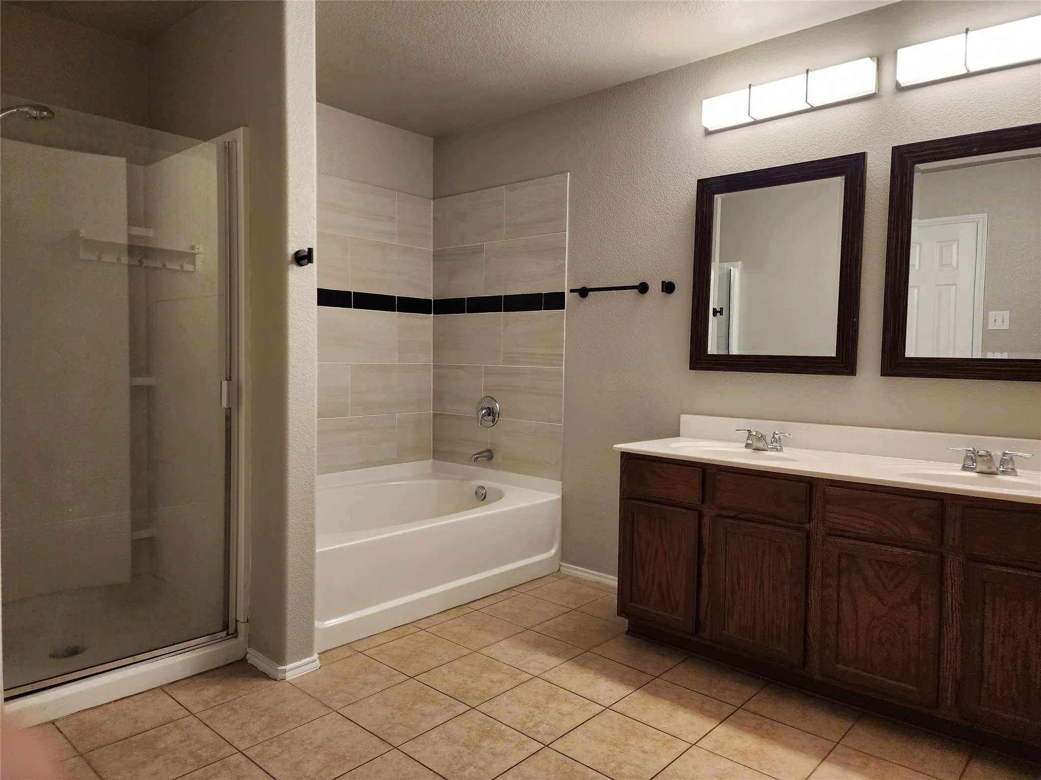 Single Family Residence For Sale in Denton County , 700 Swan Drive, Aubrey, Texas 76227, 4 Bedrooms, 2 Bathrooms, 2 Garage spaces, 1,868 Sqft, built in 2009, Price $379,900, mls#21336451, Real Estate Agent in Aubrey, Homes For Sale in Denton county, Homes For Sale in Aubrey, Realtor in Aubrey Texas, Real Estate Brokerage Independent Realty Texas, Luminita Cordes Realtor