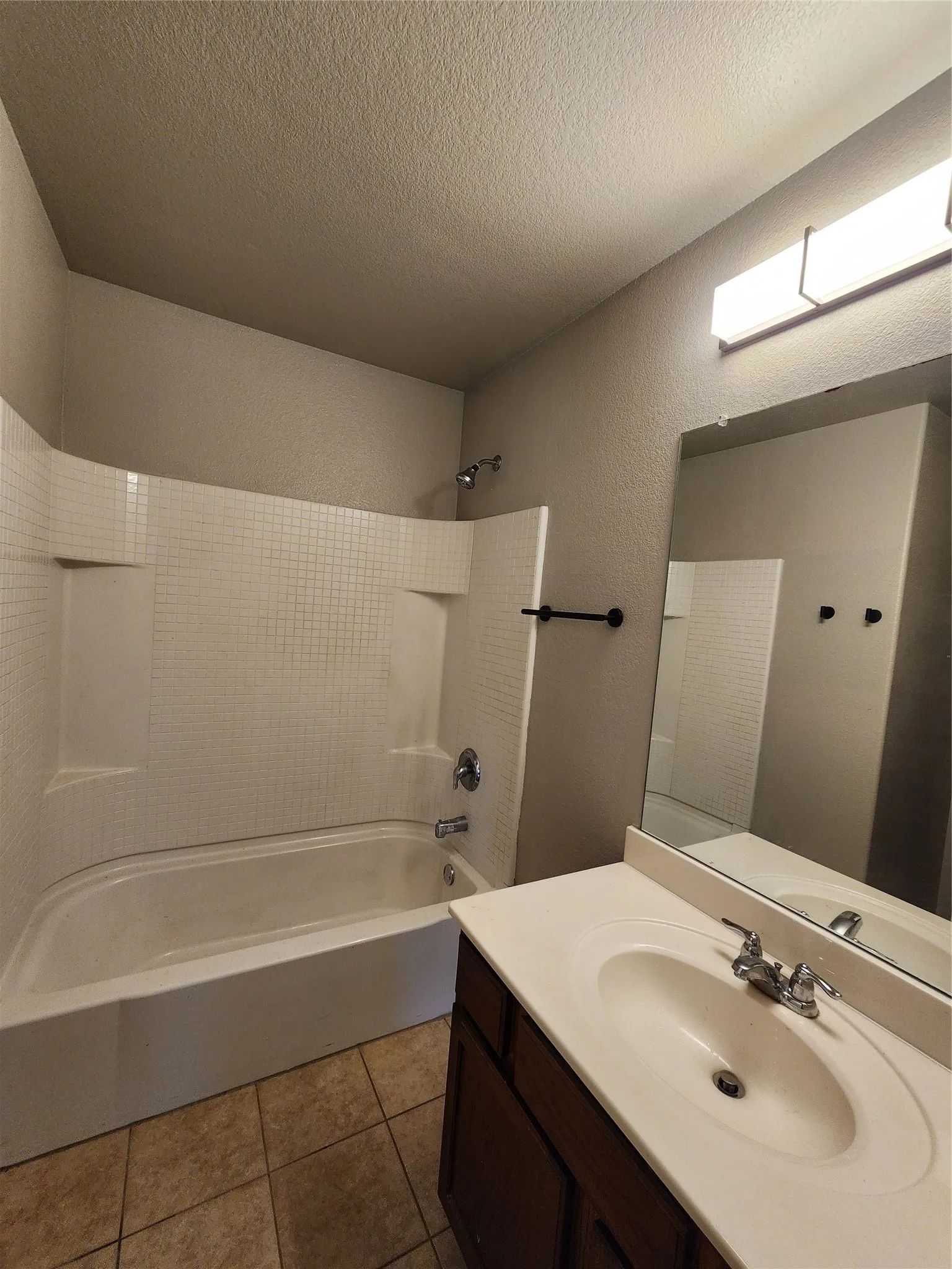 Single Family Residence For Sale in Denton County , 700 Swan Drive, Aubrey, Texas 76227, 4 Bedrooms, 2 Bathrooms, 2 Garage spaces, 1,868 Sqft, built in 2009, Price $379,900, mls#21336451, Real Estate Agent in Aubrey, Homes For Sale in Denton county, Homes For Sale in Aubrey, Realtor in Aubrey Texas, Real Estate Brokerage Independent Realty Texas, Luminita Cordes Realtor