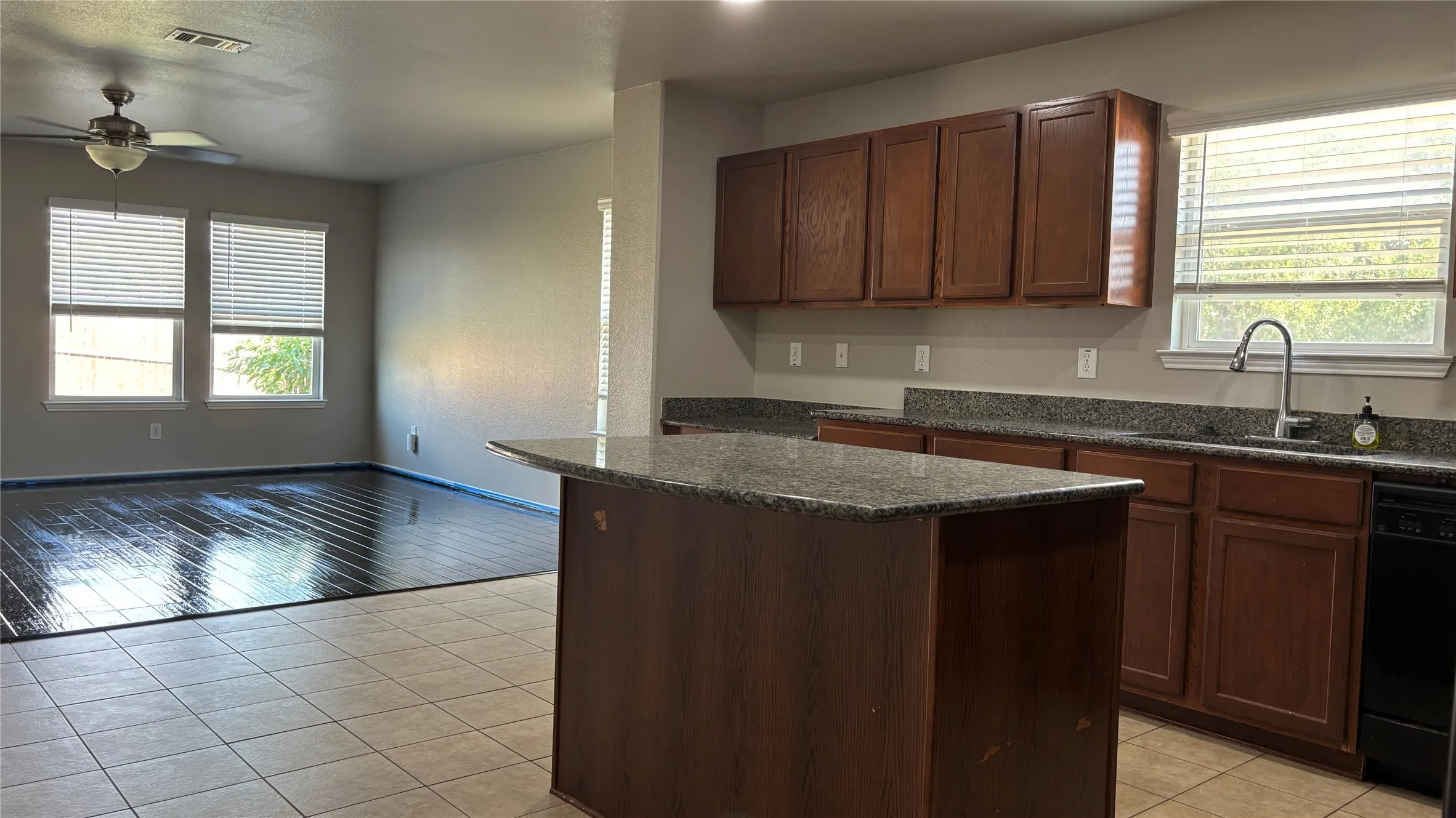 Single Family Residence For Sale in Denton County , 700 Swan Drive, Aubrey, Texas 76227, 4 Bedrooms, 2 Bathrooms, 2 Garage spaces, 1,868 Sqft, built in 2009, Price $379,900, mls#21336451, Real Estate Agent in Aubrey, Homes For Sale in Denton county, Homes For Sale in Aubrey, Realtor in Aubrey Texas, Real Estate Brokerage Independent Realty Texas, Luminita Cordes Realtor