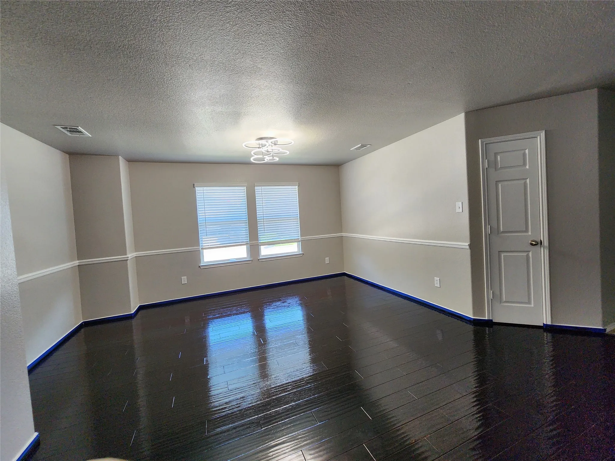 Single Family Residence For Sale in Denton County , 700 Swan Drive, Aubrey, Texas 76227, 4 Bedrooms, 2 Bathrooms, 2 Garage spaces, 1,868 Sqft, built in 2009, Price $379,900, mls#21336451, Real Estate Agent in Aubrey, Homes For Sale in Denton county, Homes For Sale in Aubrey, Realtor in Aubrey Texas, Real Estate Brokerage Independent Realty Texas, Luminita Cordes Realtor