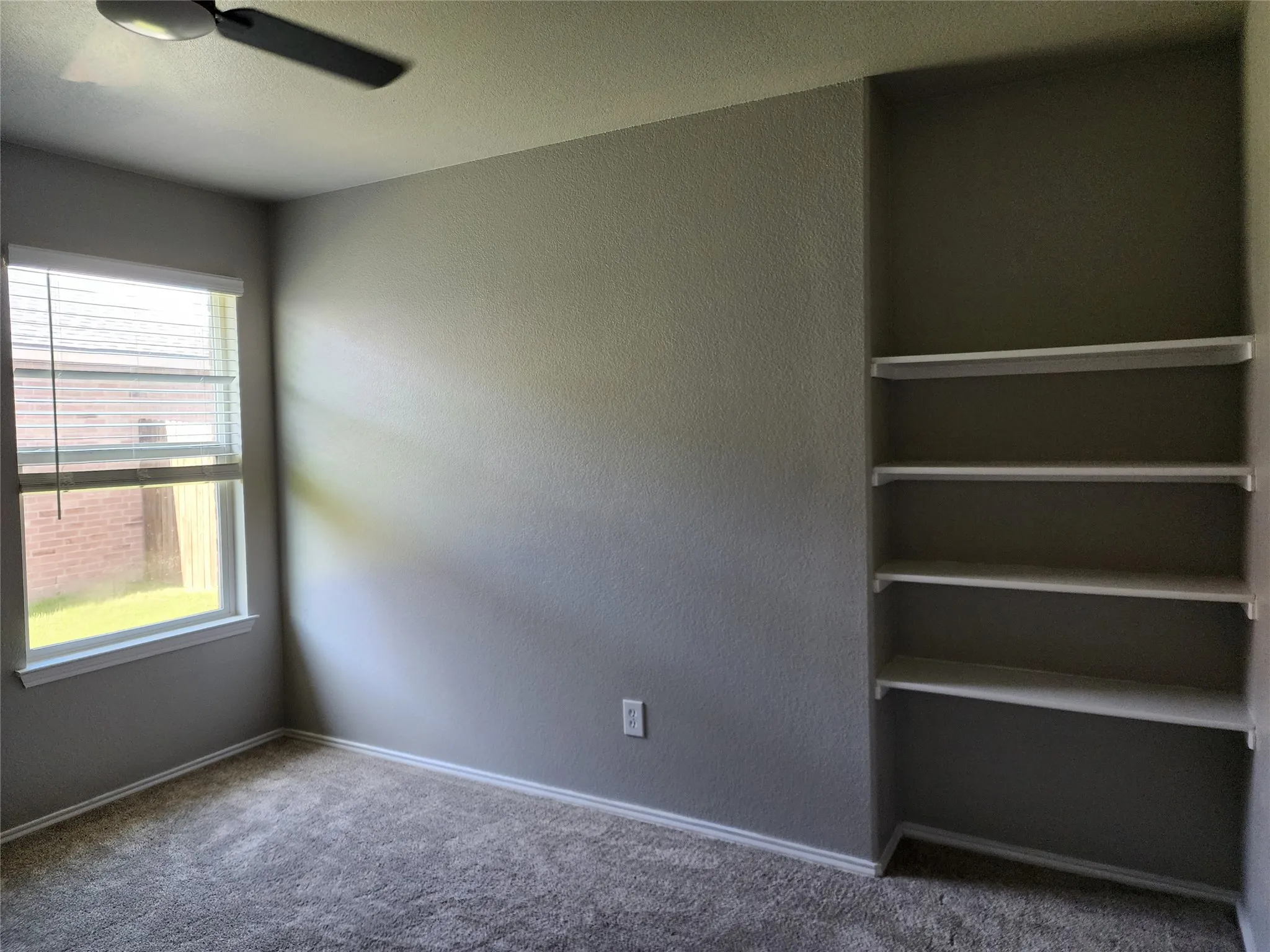 Single Family Residence For Sale in Denton County , 700 Swan Drive, Aubrey, Texas 76227, 4 Bedrooms, 2 Bathrooms, 2 Garage spaces, 1,868 Sqft, built in 2009, Price $379,900, mls#21336451, Real Estate Agent in Aubrey, Homes For Sale in Denton county, Homes For Sale in Aubrey, Realtor in Aubrey Texas, Real Estate Brokerage Independent Realty Texas, Luminita Cordes Realtor