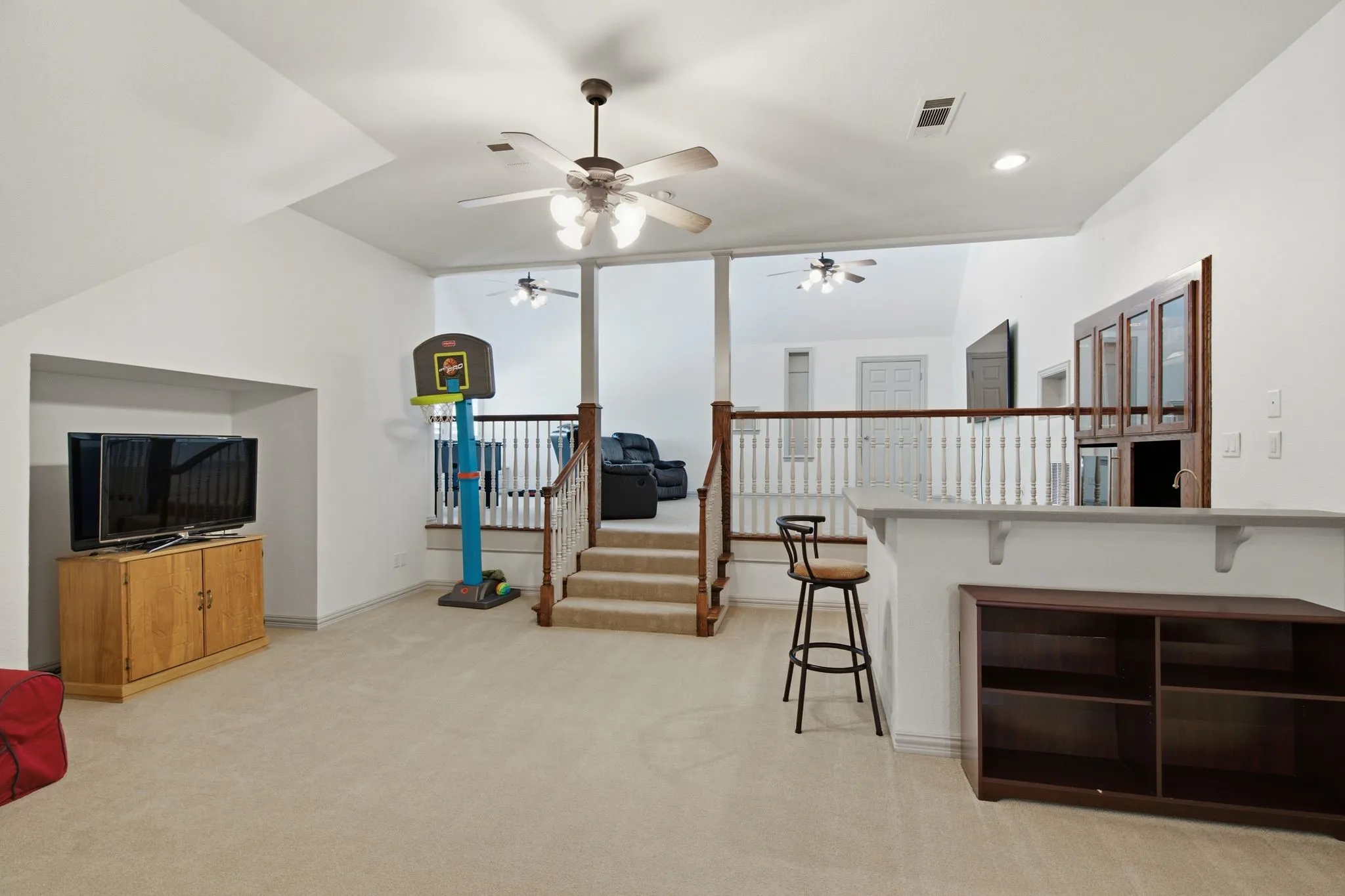 Single Family Residence For Sale in Tarrant County , 1901 Queensbridge Court, Keller, Texas 76262, 5 Bedroom, 6 Bathroom, 3 Garage spaces, 5,137 Sqft, built in 1999, mls#21308215, Real Estate Agent in Keller, Homes For Sale in Tarrant county, Homes For Sale in Keller, Realtor in Keller Texas, Real Estate Brokerage Independent Realty Texas, Luminita Cordes Realtor
