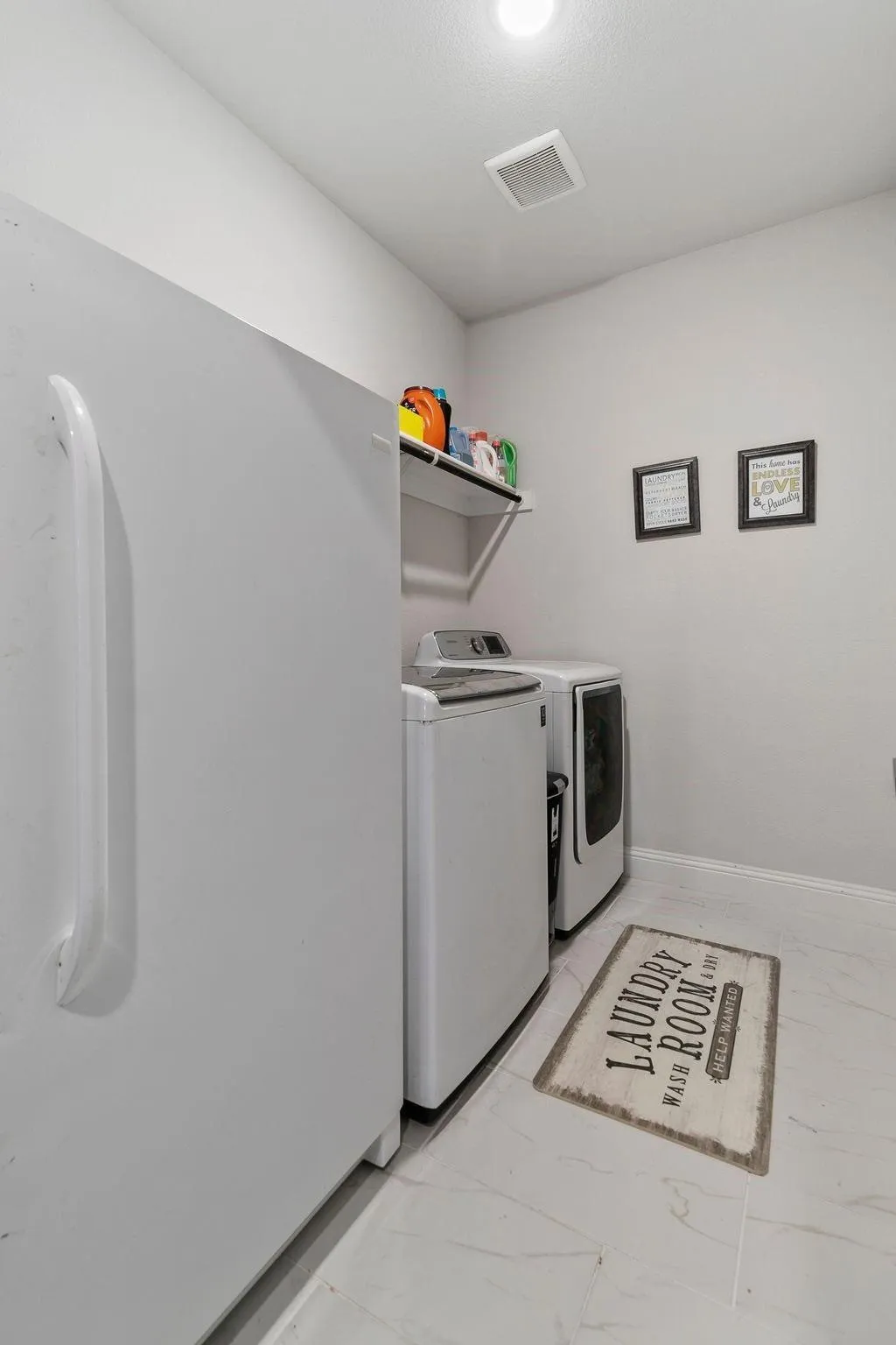 Single Family Residence For Rent in Kaufman County , 1630 Havenrock Drive, Forney, Texas 75126, 5 Bedroom, 3 Bathroom, 3 Garage spaces, 3,040 Sqft, built in 2021, mls#21336816, Real Estate Agent in Forney, Homes For Rent in Kaufman county, Homes For Rent in Forney, Realtor in Forney Texas, Real Estate Brokerage Independent Realty Texas, Luminita Cordes Realtor