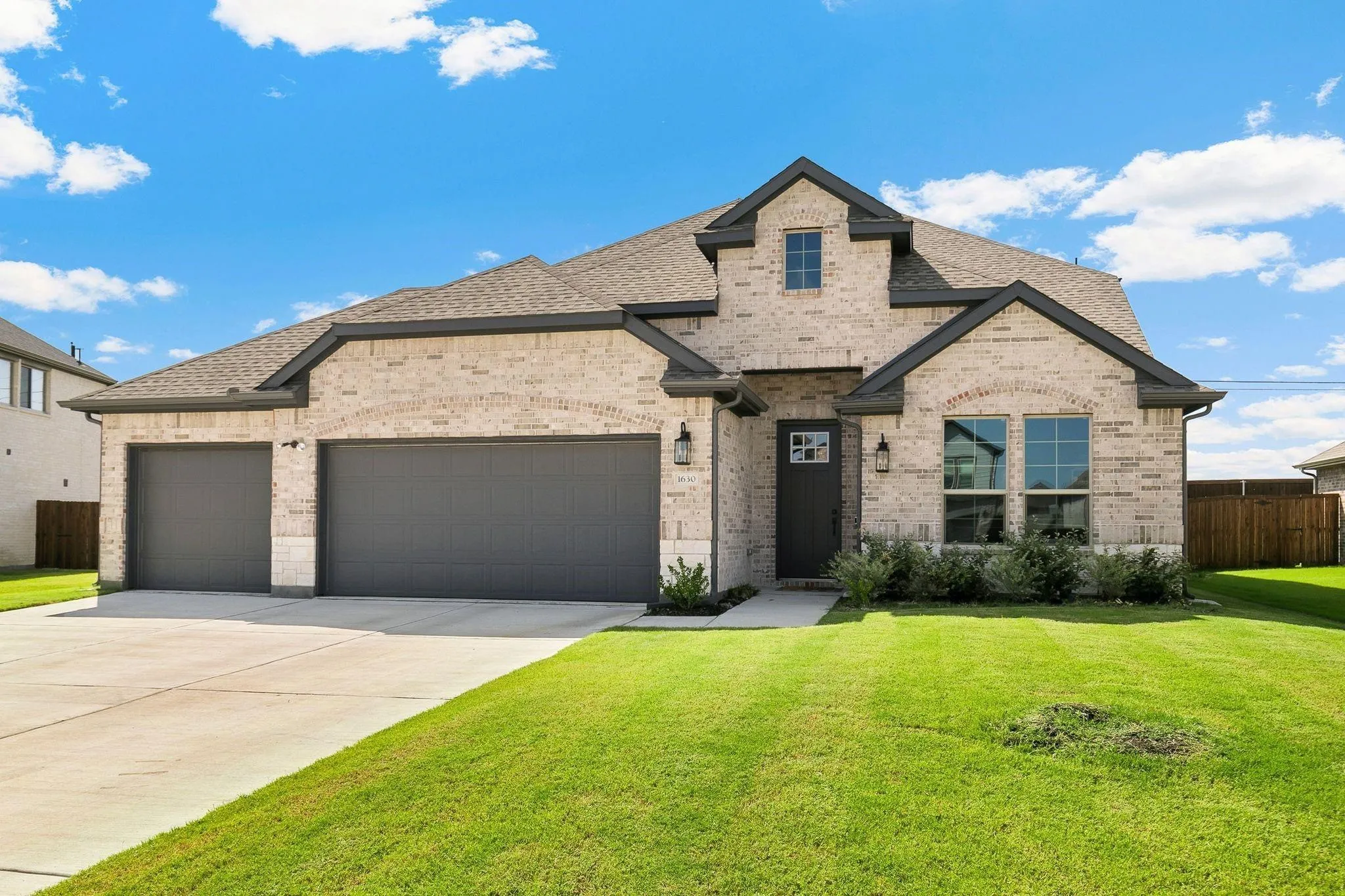 Single Family Residence For Rent in Kaufman County , 1630 Havenrock Drive, Forney, Texas 75126, 5 Bedroom, 3 Bathroom, 3 Garage spaces, 3,040 Sqft, built in 2021, mls#21336816, Real Estate Agent in Forney, Homes For Rent in Kaufman county, Homes For Rent in Forney, Realtor in Forney Texas, Real Estate Brokerage Independent Realty Texas, Luminita Cordes Realtor
