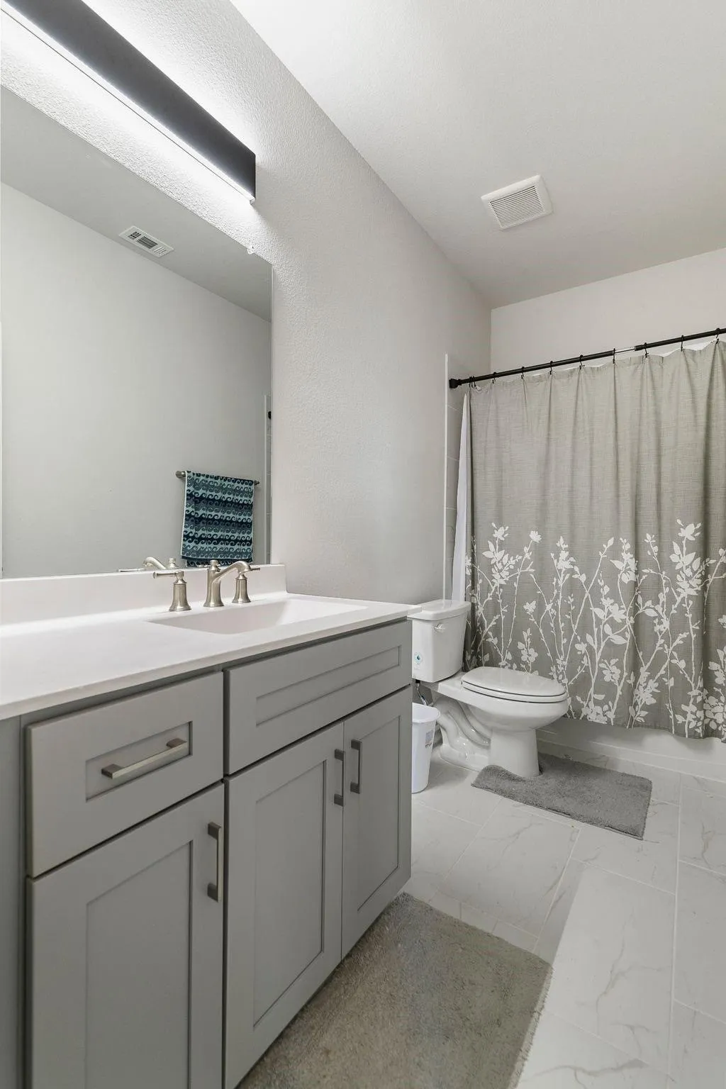 Single Family Residence For Rent in Kaufman County , 1630 Havenrock Drive, Forney, Texas 75126, 5 Bedroom, 3 Bathroom, 3 Garage spaces, 3,040 Sqft, built in 2021, mls#21336816, Real Estate Agent in Forney, Homes For Rent in Kaufman county, Homes For Rent in Forney, Realtor in Forney Texas, Real Estate Brokerage Independent Realty Texas, Luminita Cordes Realtor