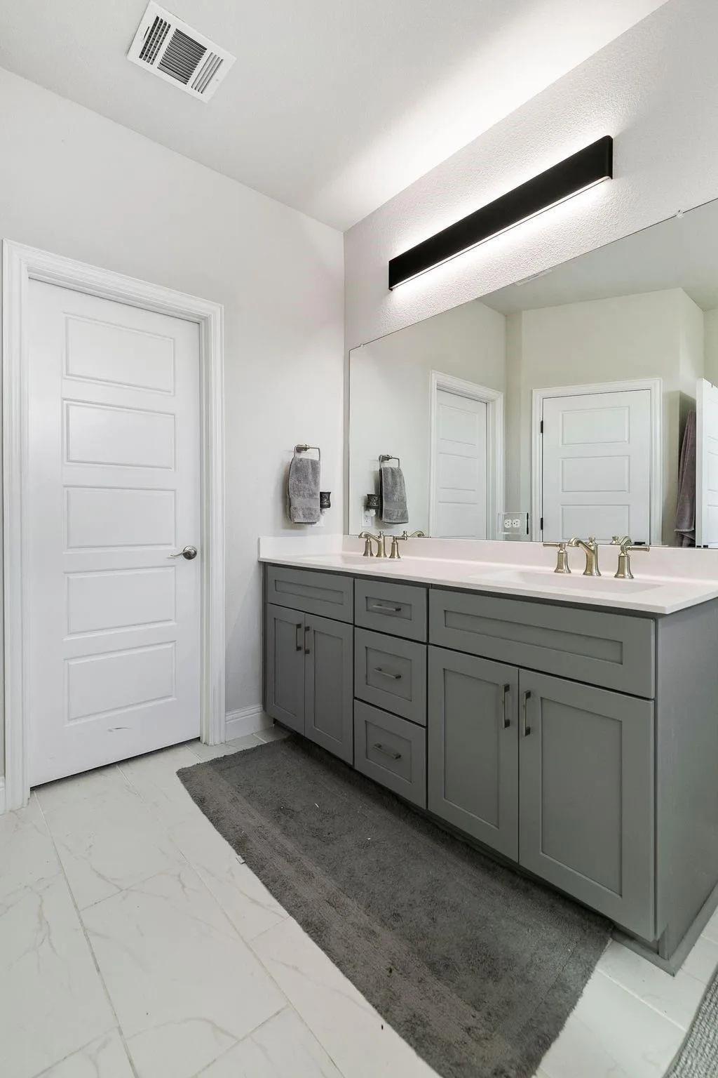 Single Family Residence For Rent in Kaufman County , 1630 Havenrock Drive, Forney, Texas 75126, 5 Bedroom, 3 Bathroom, 3 Garage spaces, 3,040 Sqft, built in 2021, mls#21336816, Real Estate Agent in Forney, Homes For Rent in Kaufman county, Homes For Rent in Forney, Realtor in Forney Texas, Real Estate Brokerage Independent Realty Texas, Luminita Cordes Realtor
