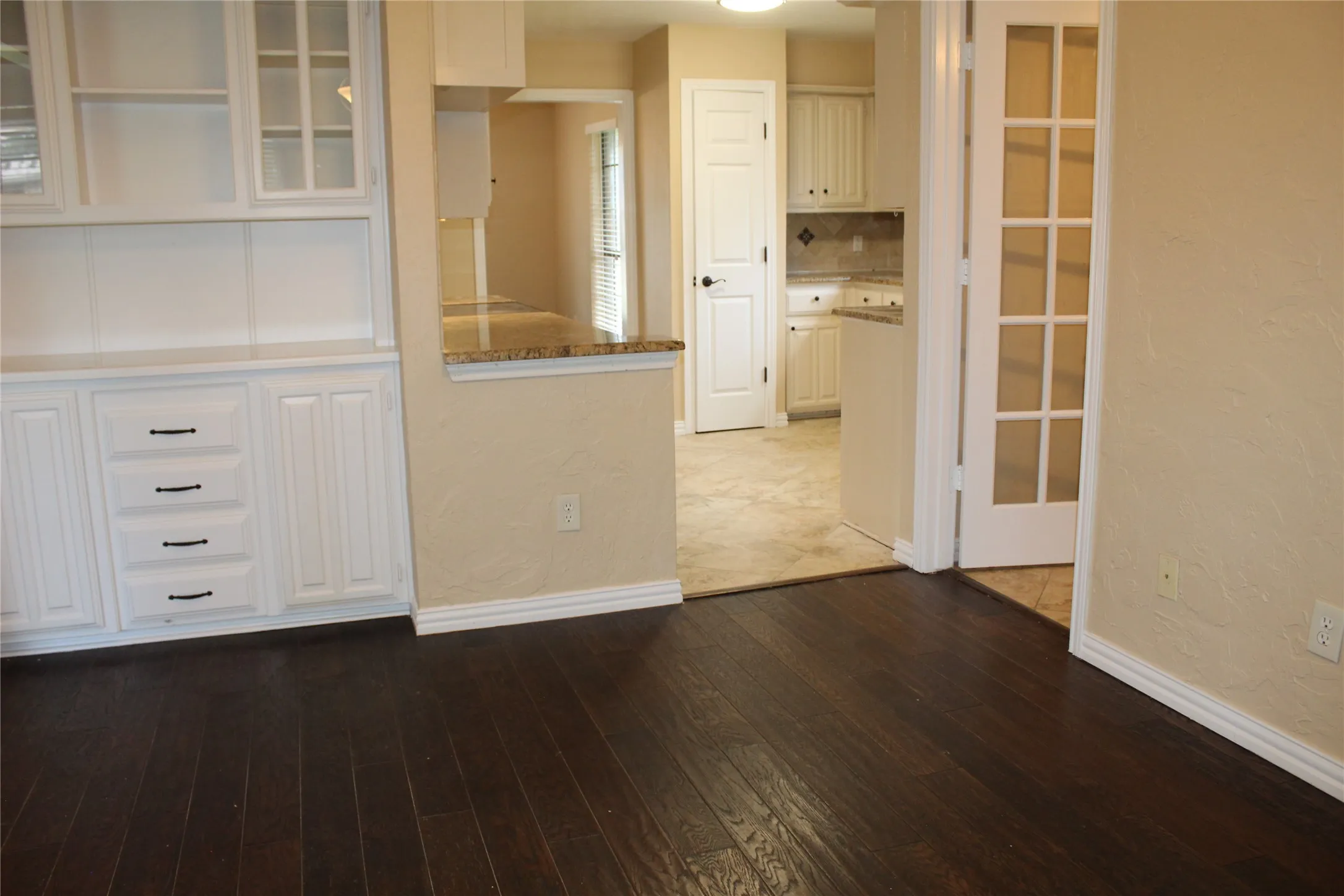 Single Family Residence For Rent in Collin County , 4037 Leon Drive, Plano, Texas 75074, 4 Bedroom, 4 Bathroom, 2 Garage spaces, 2,796 Sqft, built in 1978, mls#21336818, Real Estate Agent in Plano, Homes For Rent in Collin county, Homes For Rent in Plano, Realtor in Plano Texas, Real Estate Brokerage Independent Realty Texas, Luminita Cordes Realtor