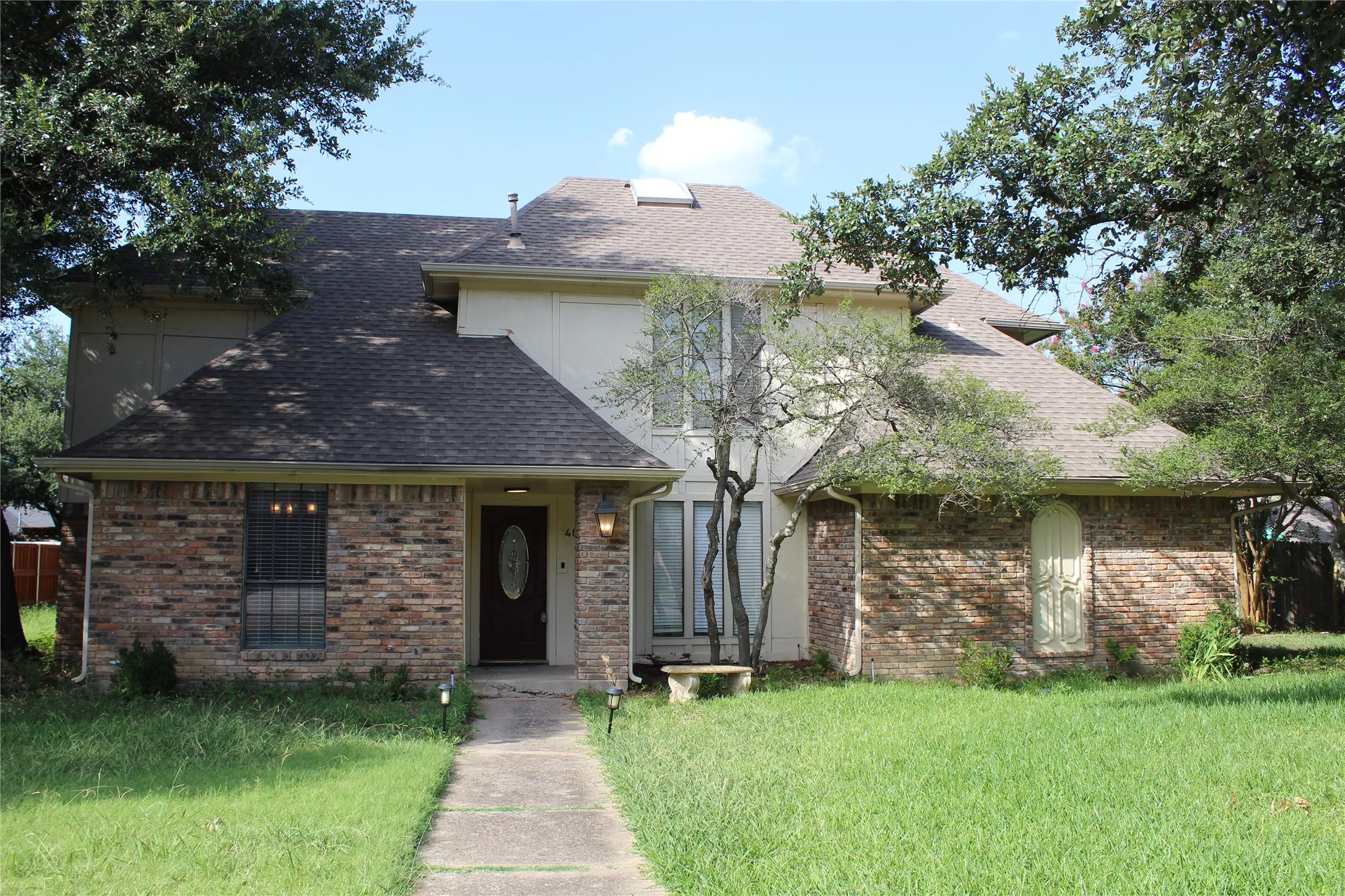 Single Family Residence For Rent in Collin County , 4037 Leon Drive, Plano, Texas 75074, 4 Bedroom, 4 Bathroom, 2 Garage spaces, 2,796 Sqft, built in 1978, mls#21336818, Real Estate Agent in Plano, Homes For Rent in Collin county, Homes For Rent in Plano, Realtor in Plano Texas, Real Estate Brokerage Independent Realty Texas, Luminita Cordes Realtor