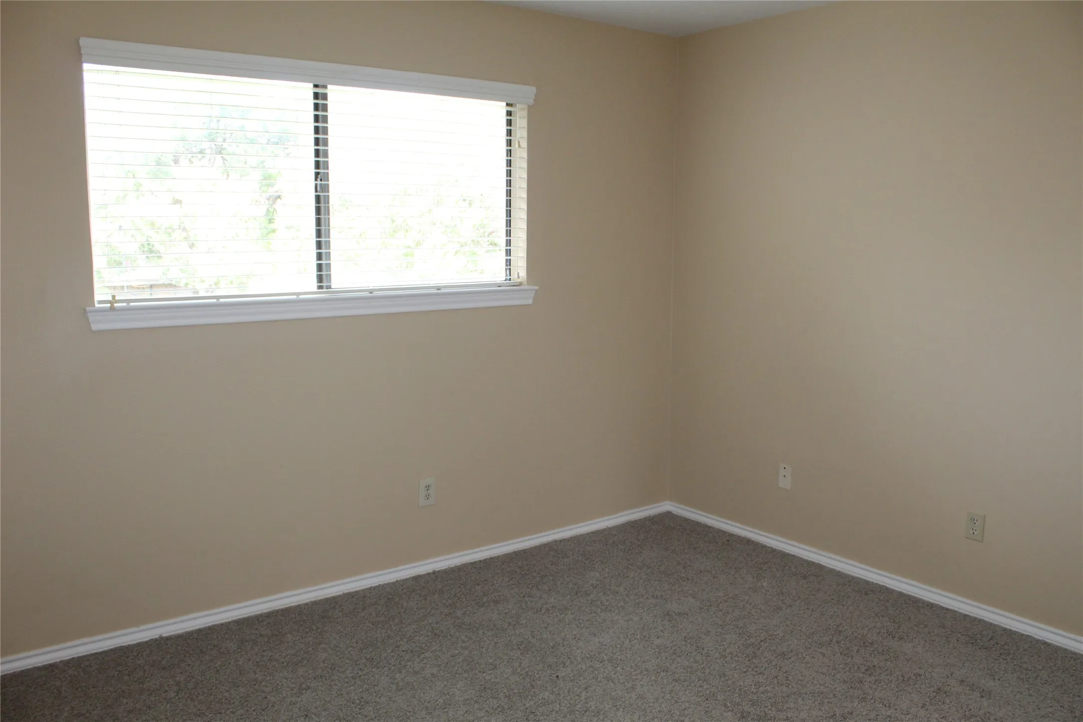 Single Family Residence For Rent in Collin County , 4037 Leon Drive, Plano, Texas 75074, 4 Bedroom, 4 Bathroom, 2 Garage spaces, 2,796 Sqft, built in 1978, mls#21336818, Real Estate Agent in Plano, Homes For Rent in Collin county, Homes For Rent in Plano, Realtor in Plano Texas, Real Estate Brokerage Independent Realty Texas, Luminita Cordes Realtor