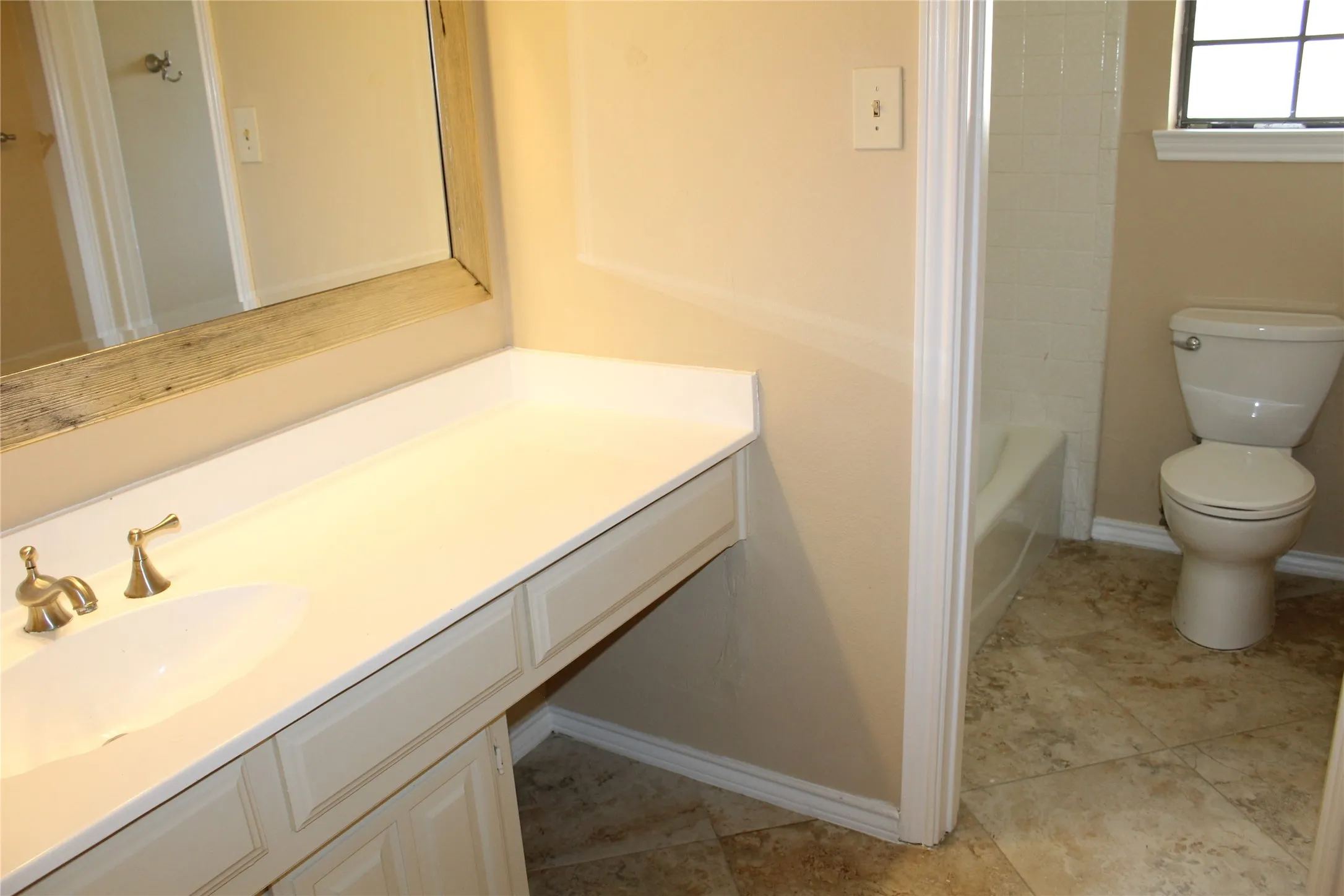 Single Family Residence For Rent in Collin County , 4037 Leon Drive, Plano, Texas 75074, 4 Bedroom, 4 Bathroom, 2 Garage spaces, 2,796 Sqft, built in 1978, mls#21336818, Real Estate Agent in Plano, Homes For Rent in Collin county, Homes For Rent in Plano, Realtor in Plano Texas, Real Estate Brokerage Independent Realty Texas, Luminita Cordes Realtor