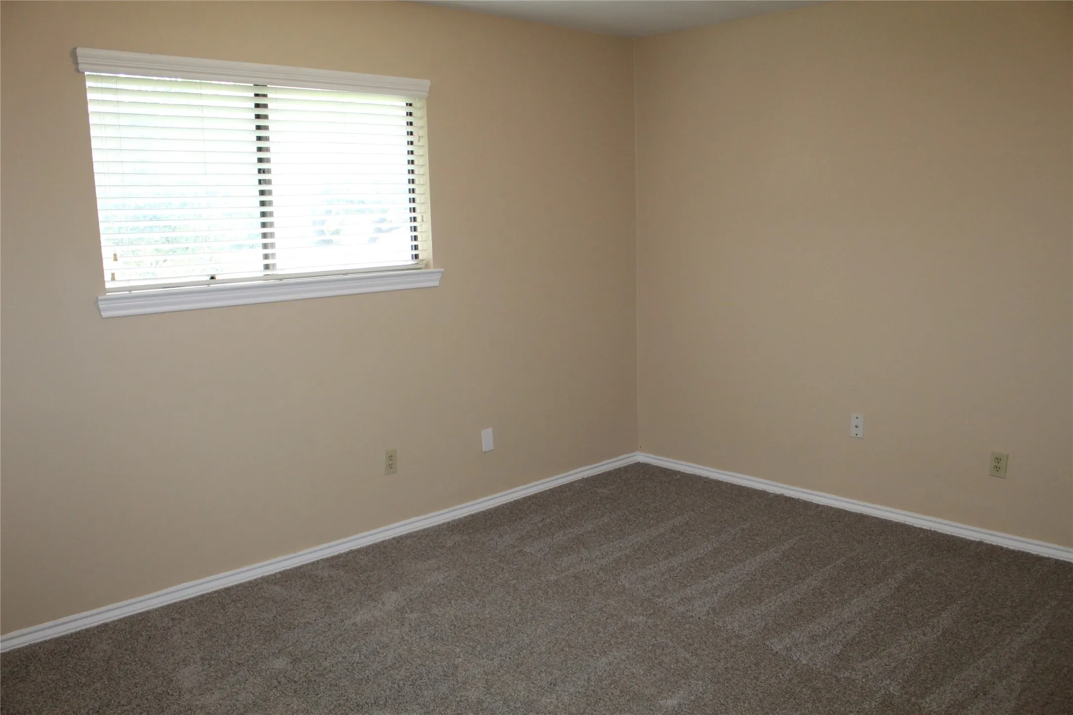 Single Family Residence For Rent in Collin County , 4037 Leon Drive, Plano, Texas 75074, 4 Bedroom, 4 Bathroom, 2 Garage spaces, 2,796 Sqft, built in 1978, mls#21336818, Real Estate Agent in Plano, Homes For Rent in Collin county, Homes For Rent in Plano, Realtor in Plano Texas, Real Estate Brokerage Independent Realty Texas, Luminita Cordes Realtor