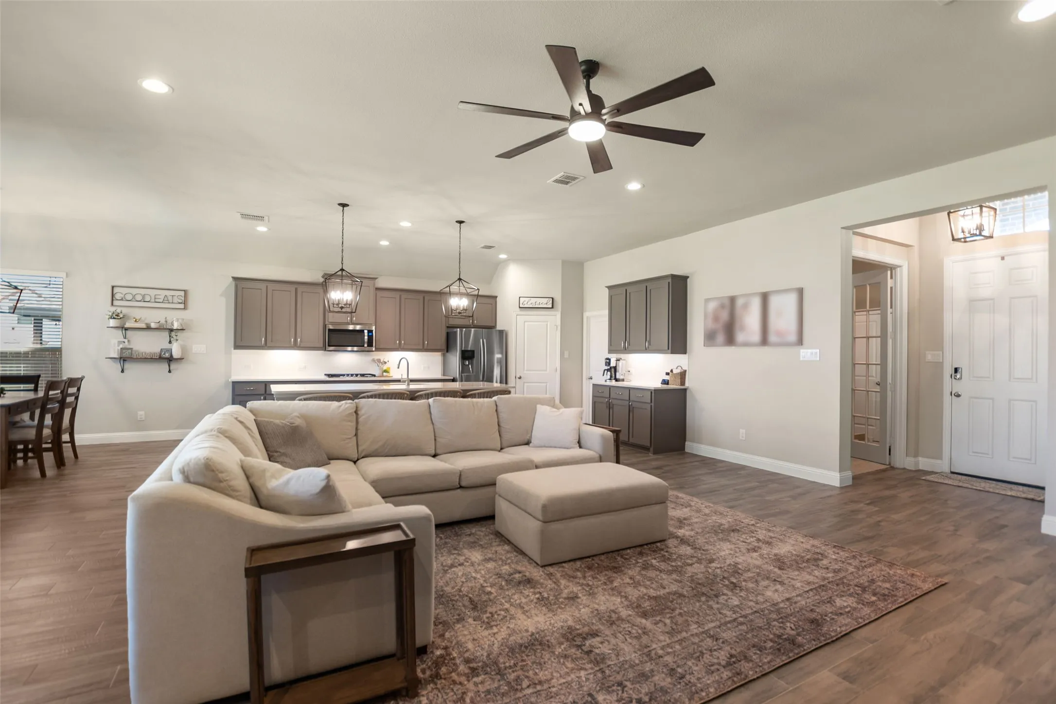 Single Family Residence For Sale in Denton County , 1215 Alderwood Drive, Justin, Texas 76247, 4 Bedroom, 2 Bathroom, 2 Garage spaces, 2,170 Sqft, built in 2020, mls#21335932, Real Estate Agent in Justin, Homes For Sale in Denton county, Homes For Sale in Justin, Realtor in Justin Texas, Real Estate Brokerage Independent Realty Texas, Luminita Cordes Realtor