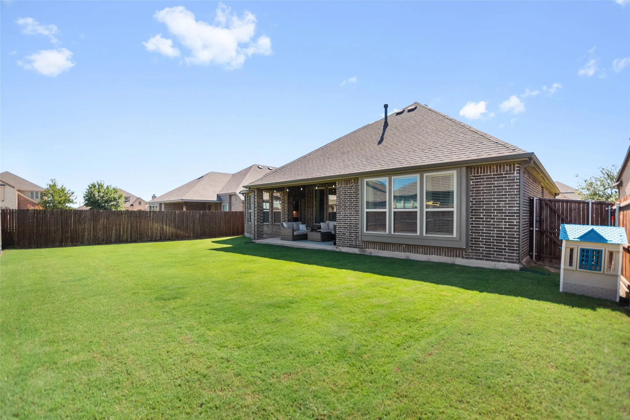 Single Family Residence For Sale in Denton County , 1215 Alderwood Drive, Justin, Texas 76247, 4 Bedroom, 2 Bathroom, 2 Garage spaces, 2,170 Sqft, built in 2020, mls#21335932, Real Estate Agent in Justin, Homes For Sale in Denton county, Homes For Sale in Justin, Realtor in Justin Texas, Real Estate Brokerage Independent Realty Texas, Luminita Cordes Realtor