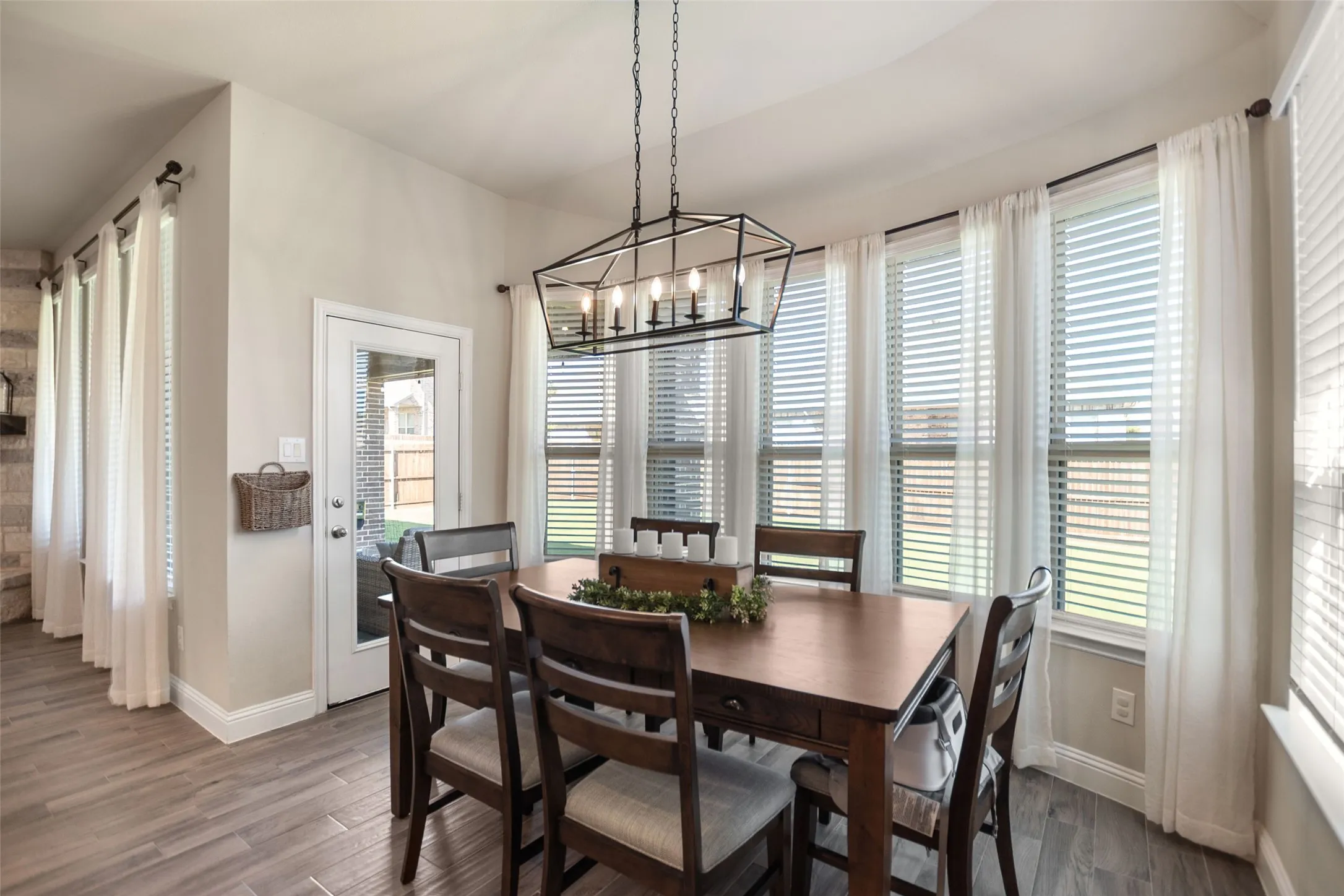 Single Family Residence For Sale in Denton County , 1215 Alderwood Drive, Justin, Texas 76247, 4 Bedroom, 2 Bathroom, 2 Garage spaces, 2,170 Sqft, built in 2020, mls#21335932, Real Estate Agent in Justin, Homes For Sale in Denton county, Homes For Sale in Justin, Realtor in Justin Texas, Real Estate Brokerage Independent Realty Texas, Luminita Cordes Realtor