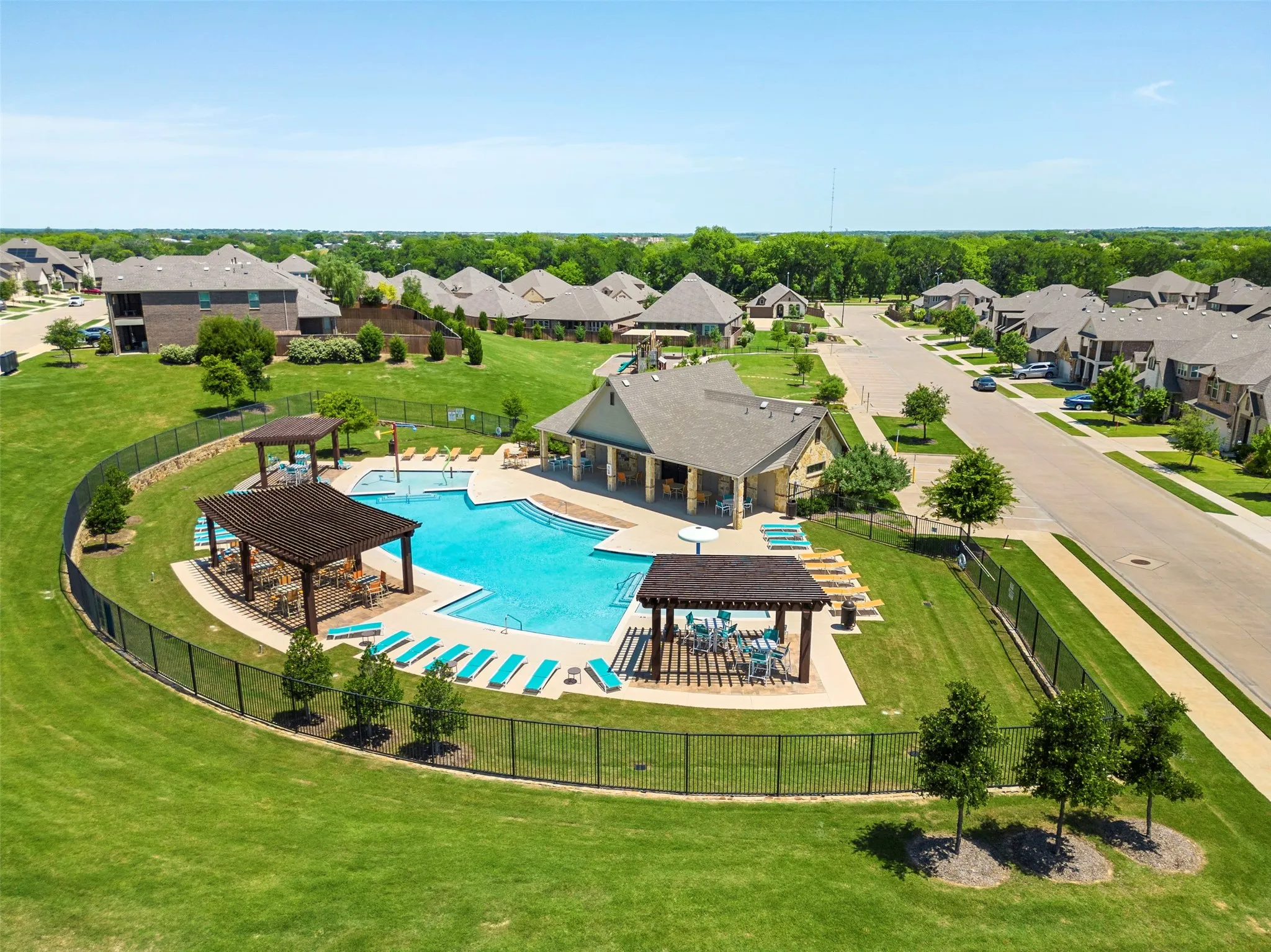 Single Family Residence For Sale in Denton County , 1215 Alderwood Drive, Justin, Texas 76247, 4 Bedroom, 2 Bathroom, 2 Garage spaces, 2,170 Sqft, built in 2020, mls#21335932, Real Estate Agent in Justin, Homes For Sale in Denton county, Homes For Sale in Justin, Realtor in Justin Texas, Real Estate Brokerage Independent Realty Texas, Luminita Cordes Realtor