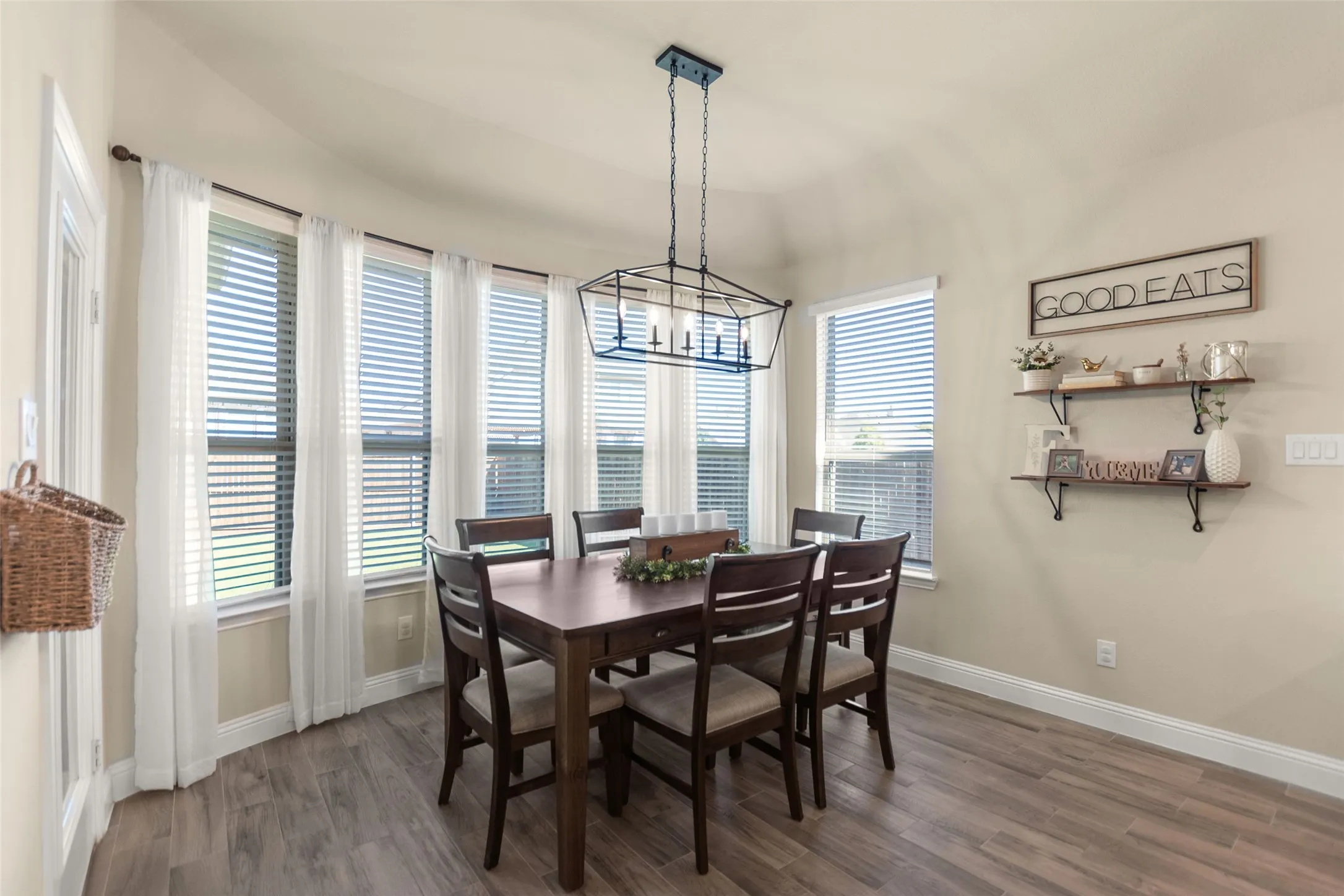 Single Family Residence For Sale in Denton County , 1215 Alderwood Drive, Justin, Texas 76247, 4 Bedroom, 2 Bathroom, 2 Garage spaces, 2,170 Sqft, built in 2020, mls#21335932, Real Estate Agent in Justin, Homes For Sale in Denton county, Homes For Sale in Justin, Realtor in Justin Texas, Real Estate Brokerage Independent Realty Texas, Luminita Cordes Realtor