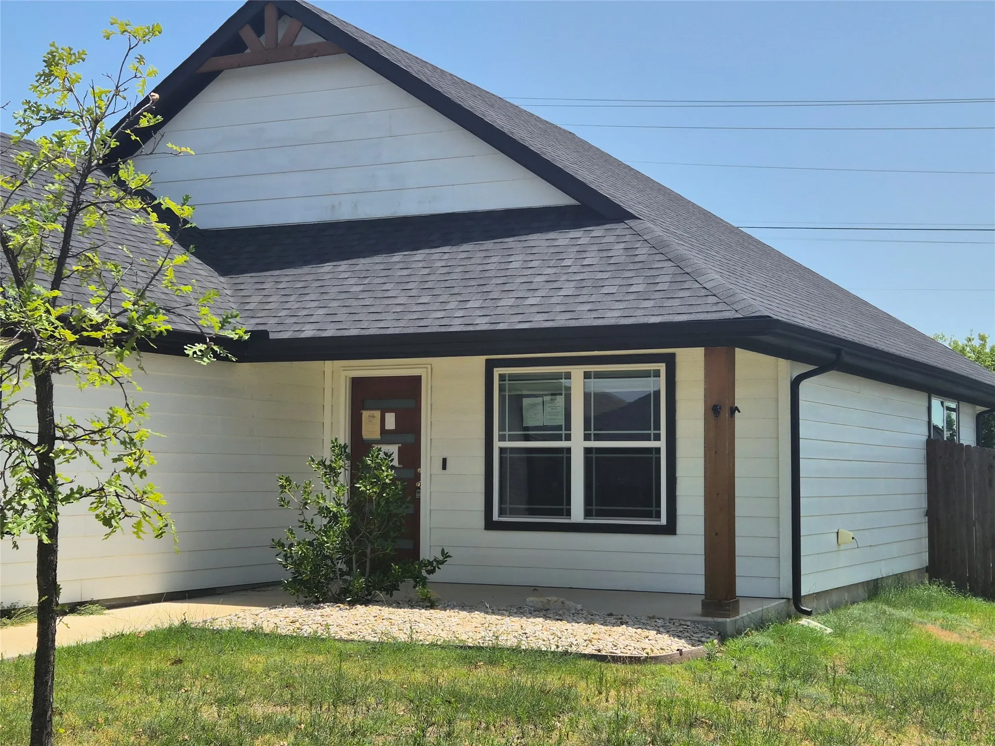 Single Family Residence For Sale in Johnson County , 900 Tesslynn Avenue, Godley, Texas 76044, 3 Bedroom, 2 Bathroom, 2 Garage spaces, 1,342 Sqft, built in 2022, mls#21335754, Real Estate Agent in Godley, Homes For Sale in Johnson county, Homes For Sale in Godley, Realtor in Godley Texas, Real Estate Brokerage Independent Realty Texas, Luminita Cordes Realtor