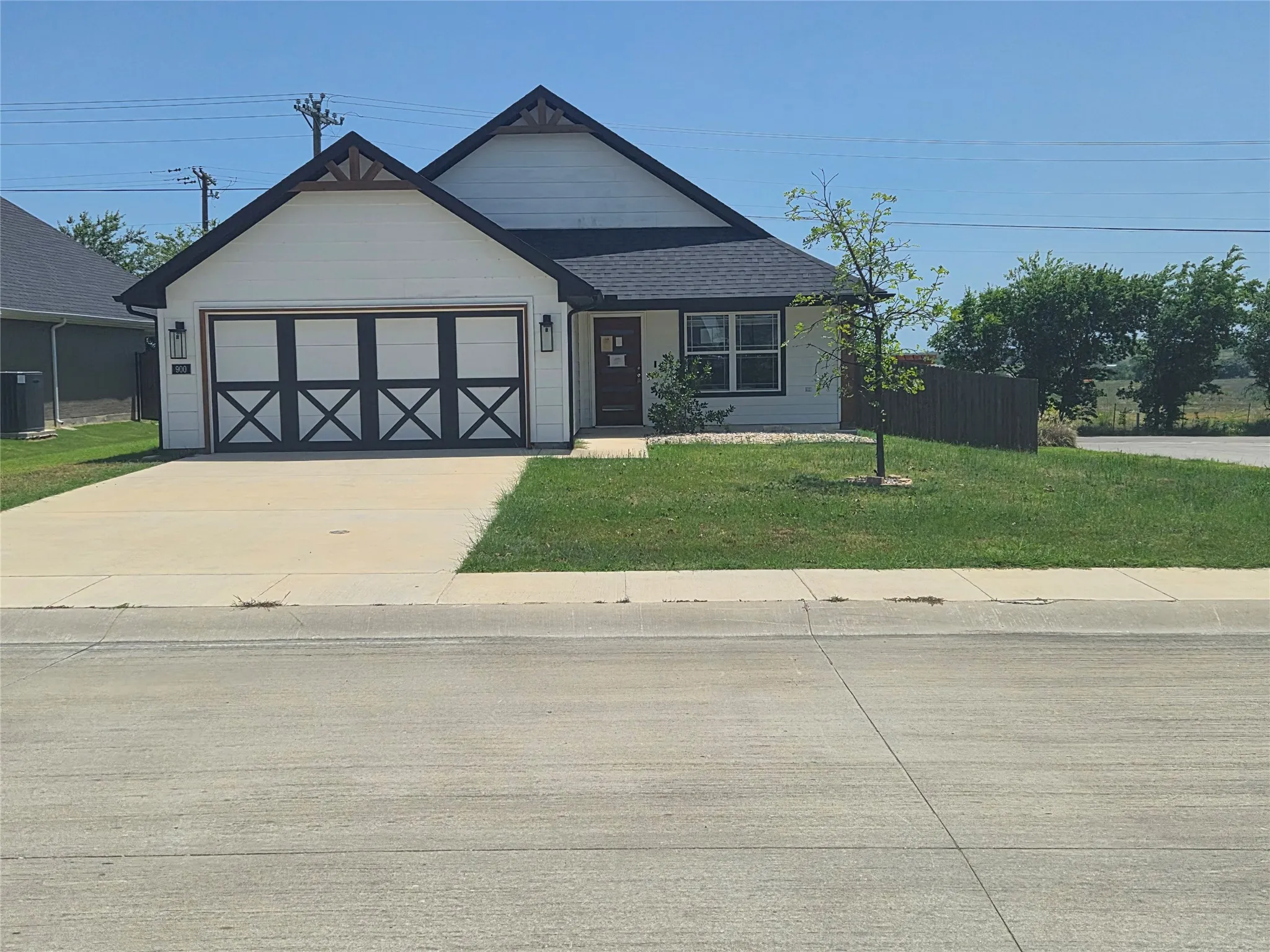Single Family Residence For Sale in Johnson County , 900 Tesslynn Avenue, Godley, Texas 76044, 3 Bedroom, 2 Bathroom, 2 Garage spaces, 1,342 Sqft, built in 2022, mls#21335754, Real Estate Agent in Godley, Homes For Sale in Johnson county, Homes For Sale in Godley, Realtor in Godley Texas, Real Estate Brokerage Independent Realty Texas, Luminita Cordes Realtor