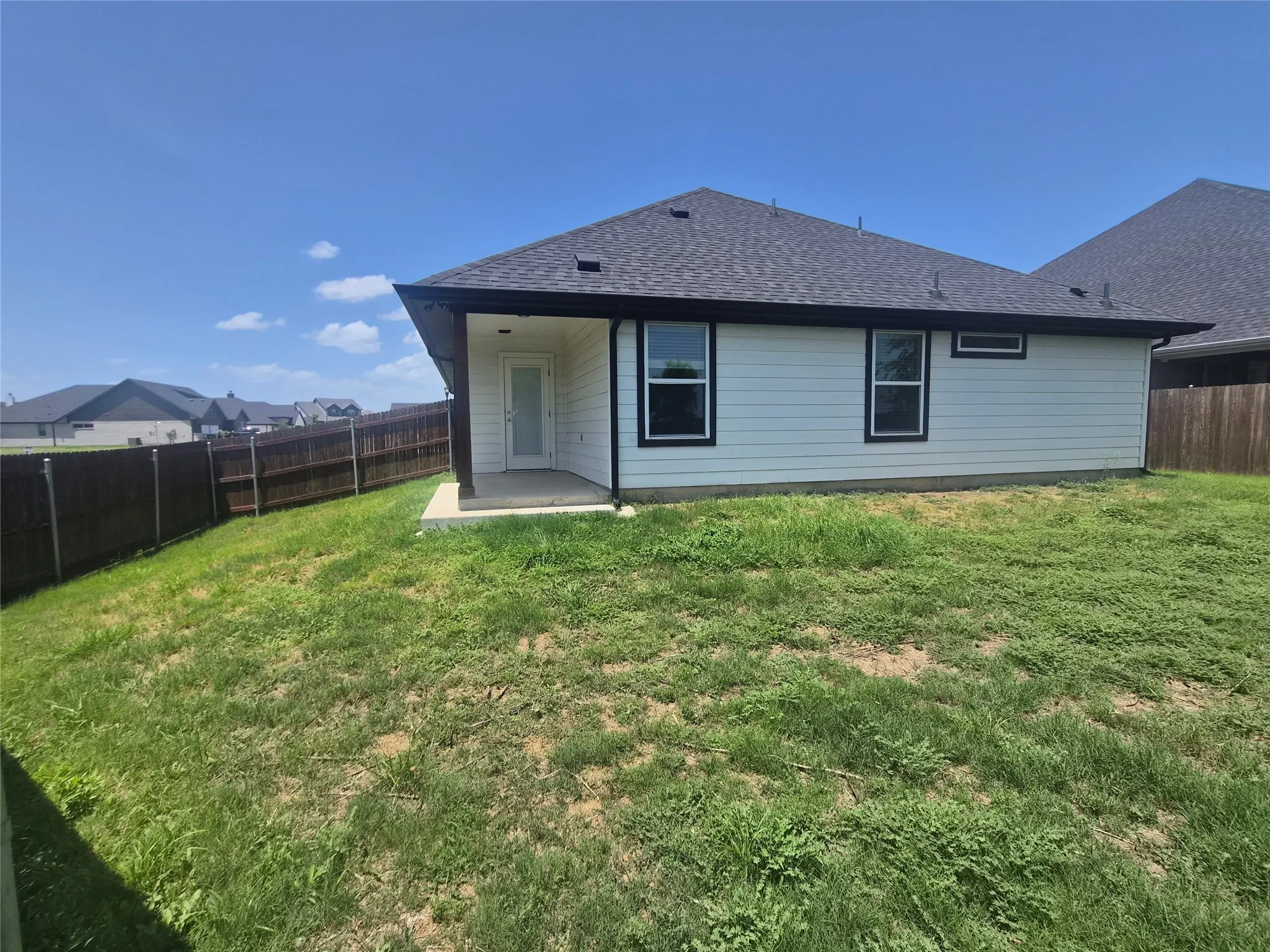 Single Family Residence For Sale in Johnson County , 900 Tesslynn Avenue, Godley, Texas 76044, 3 Bedroom, 2 Bathroom, 2 Garage spaces, 1,342 Sqft, built in 2022, mls#21335754, Real Estate Agent in Godley, Homes For Sale in Johnson county, Homes For Sale in Godley, Realtor in Godley Texas, Real Estate Brokerage Independent Realty Texas, Luminita Cordes Realtor